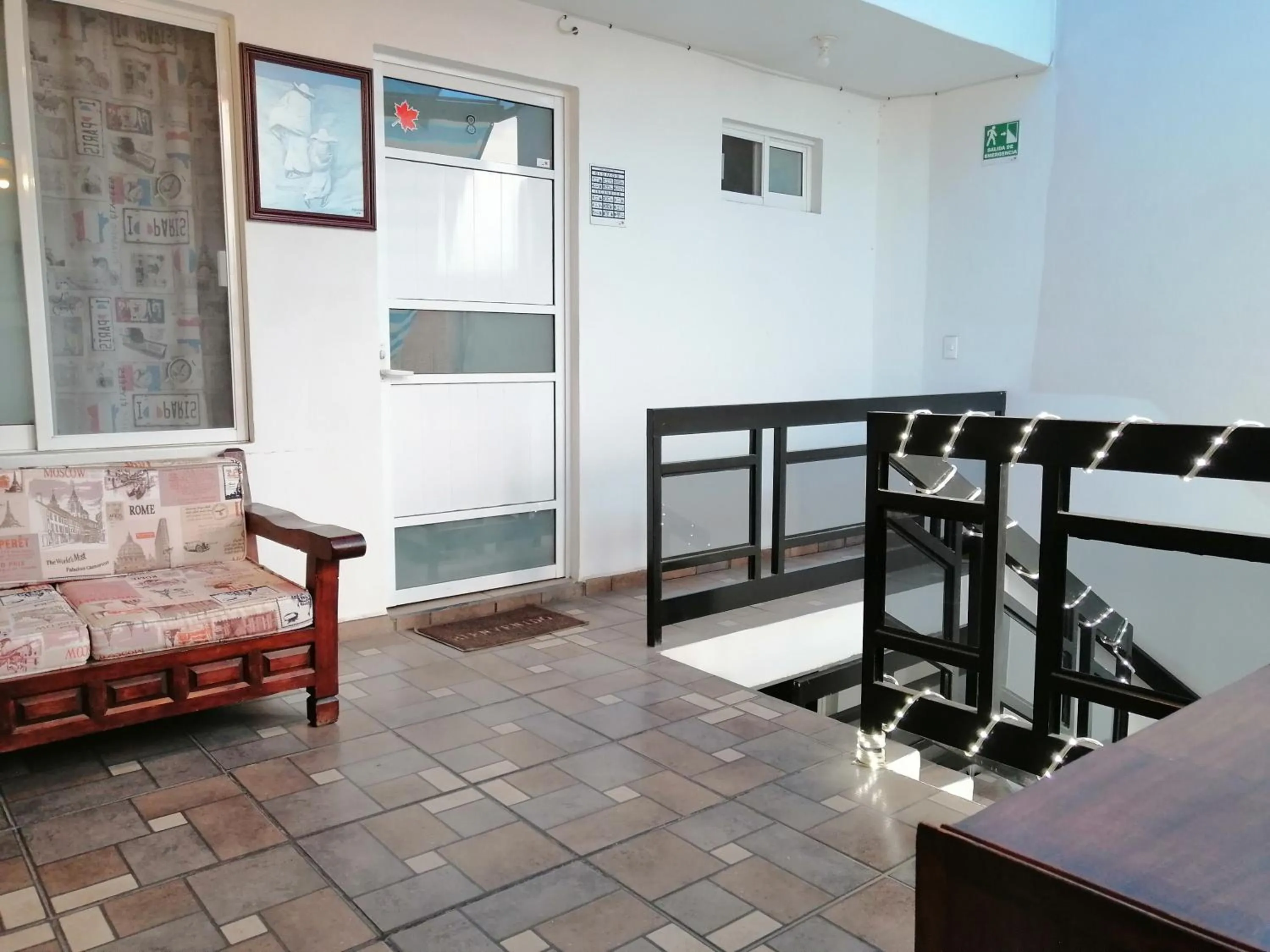 Living room in Hostal Maple