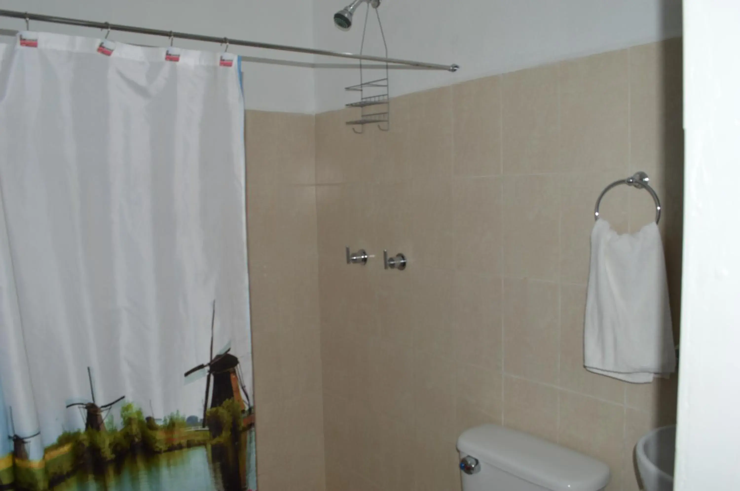 Quadruple Room with Private Bathroom in Hostal Maple Quadruple Room with Private Bathroom in Hostal Maple