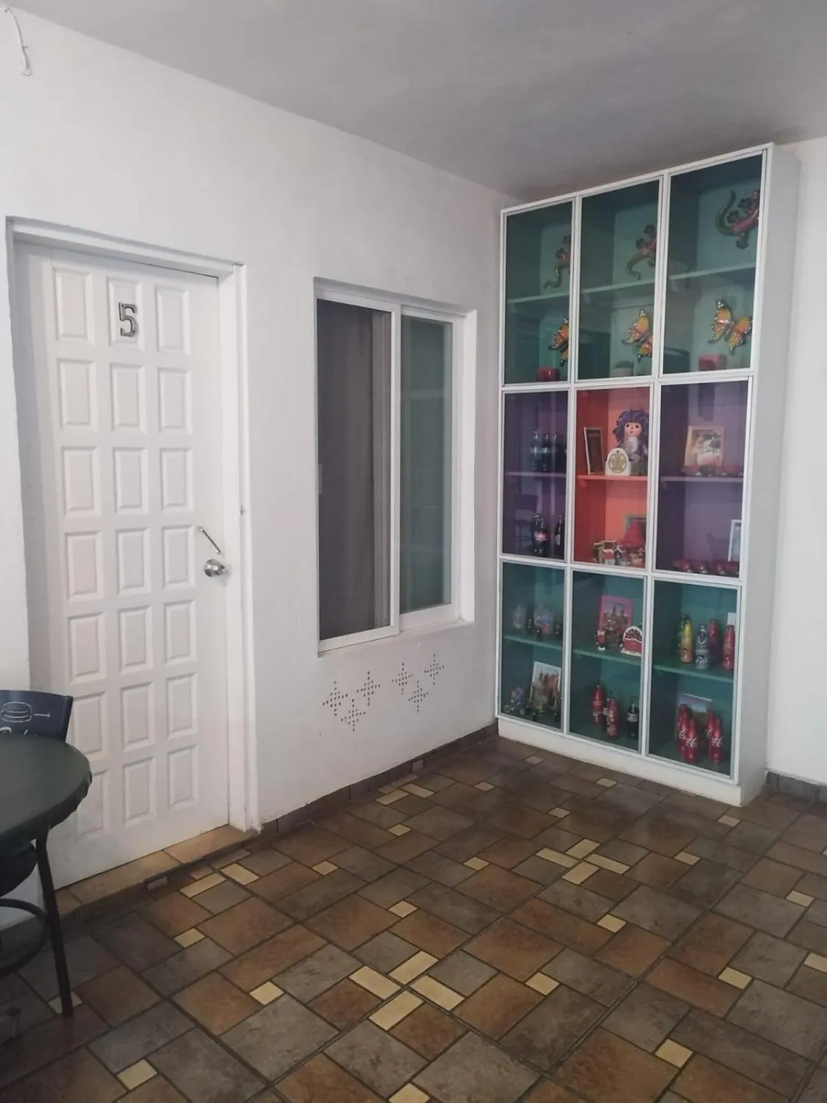 Property building in Hostal Maple