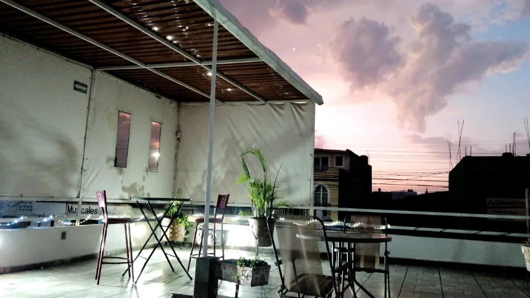 Property building in Hostal Maple