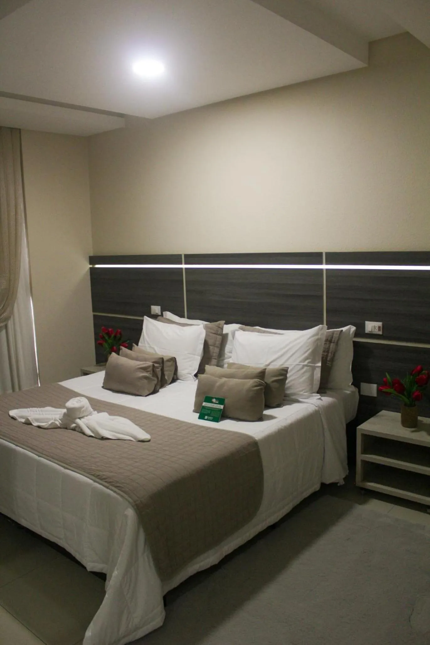 Bed in Garda Hotel