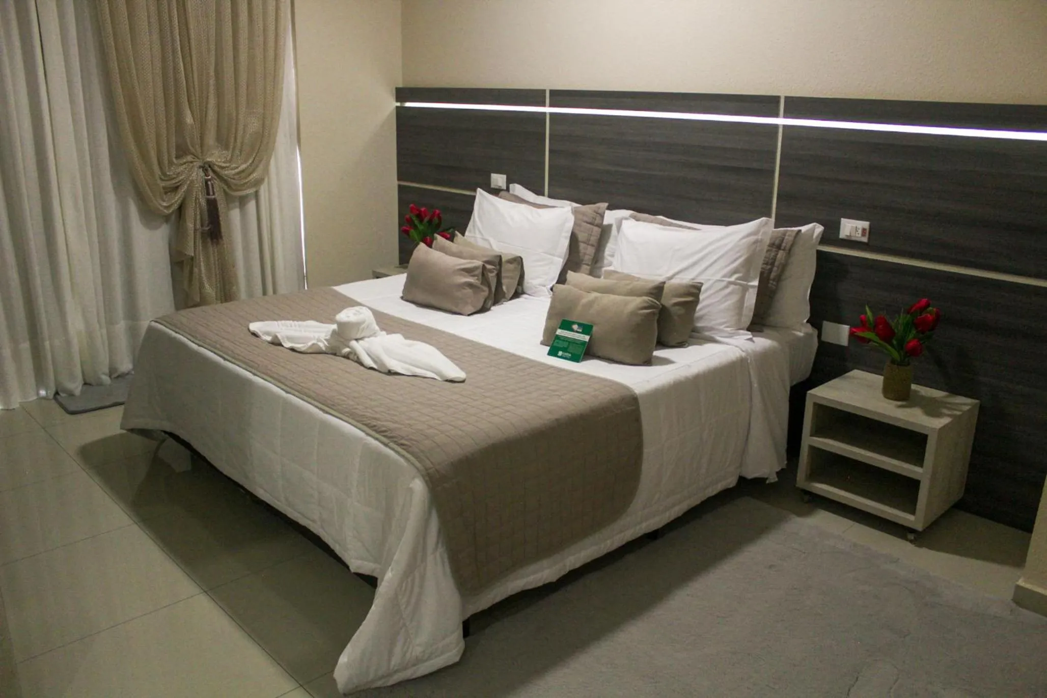 Bed in Garda Hotel
