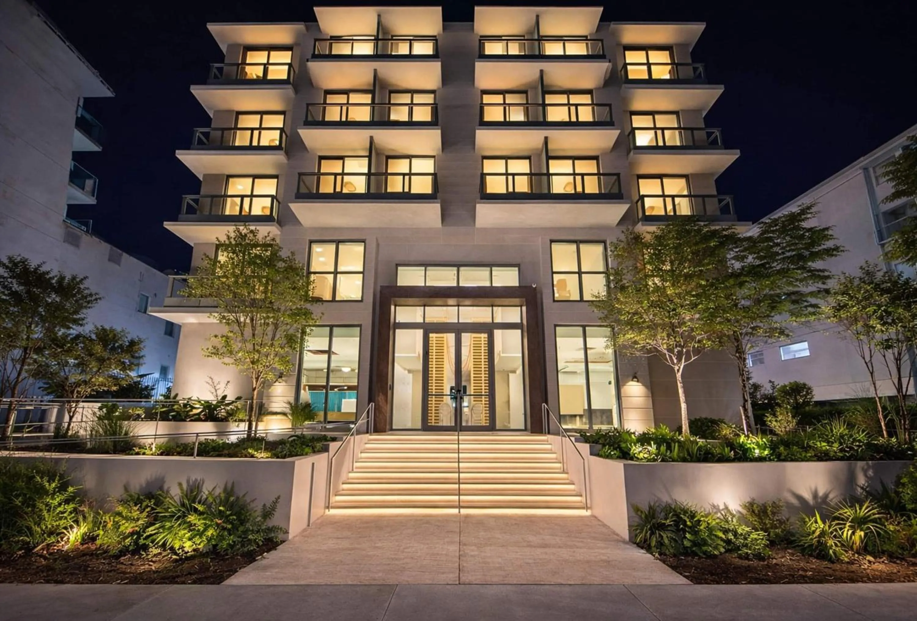 Property building in Dolce by Wyndham Miami Beach