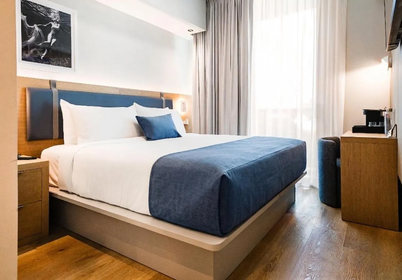 Bed in Dolce by Wyndham Miami Beach