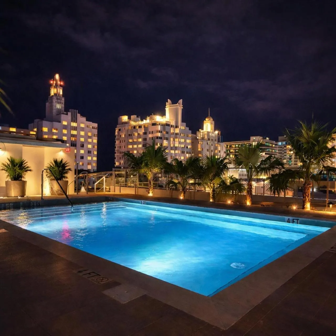 Pool view in Dolce by Wyndham Miami Beach