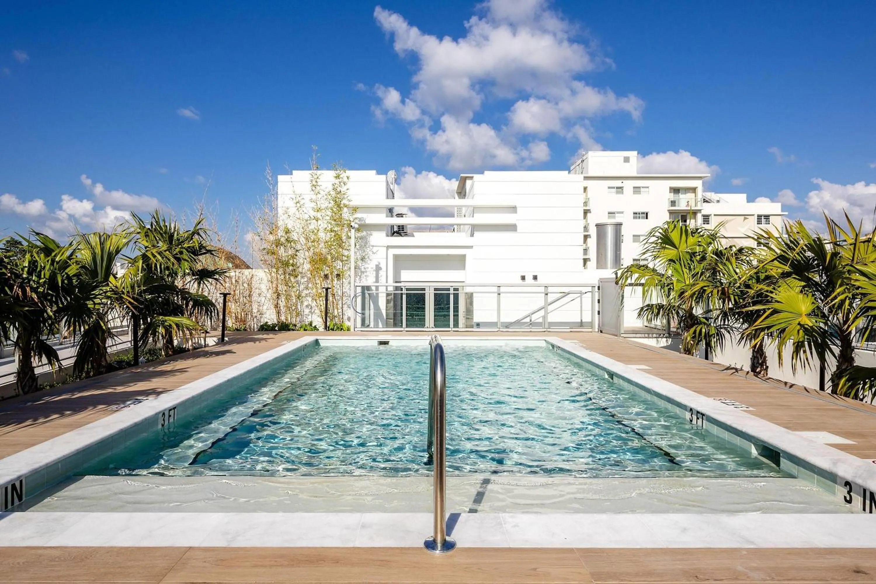Pool view in Dolce by Wyndham Miami Beach