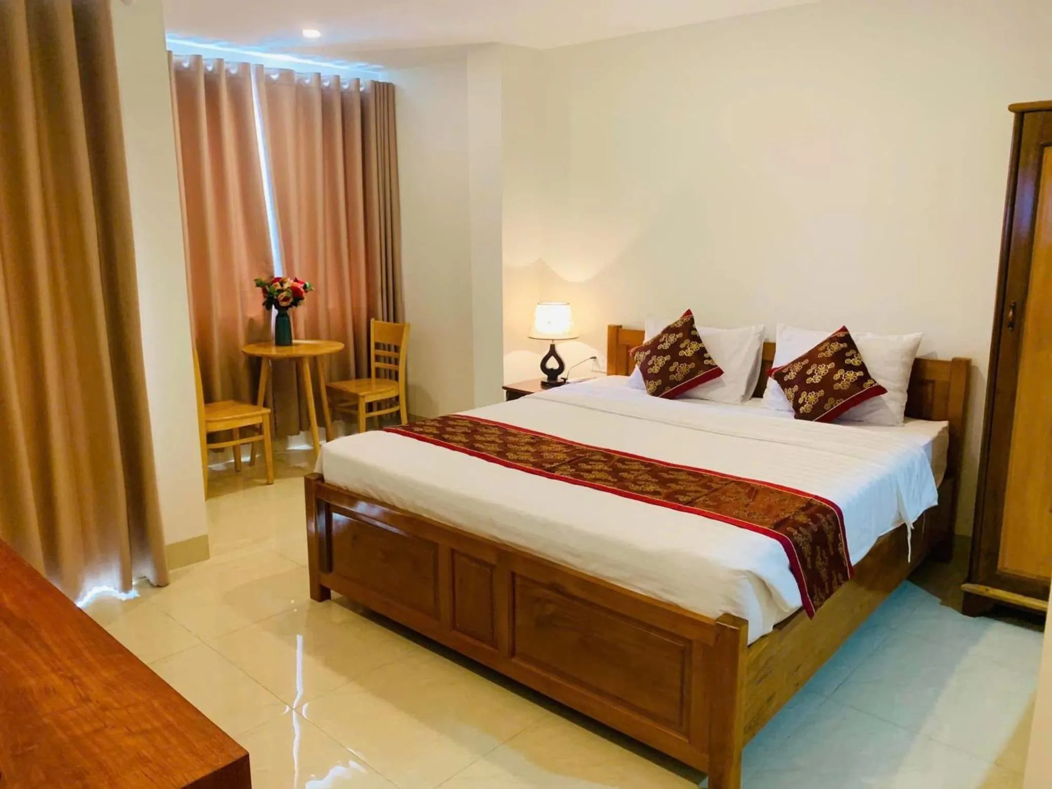 Bed in Happy Beach Hotel