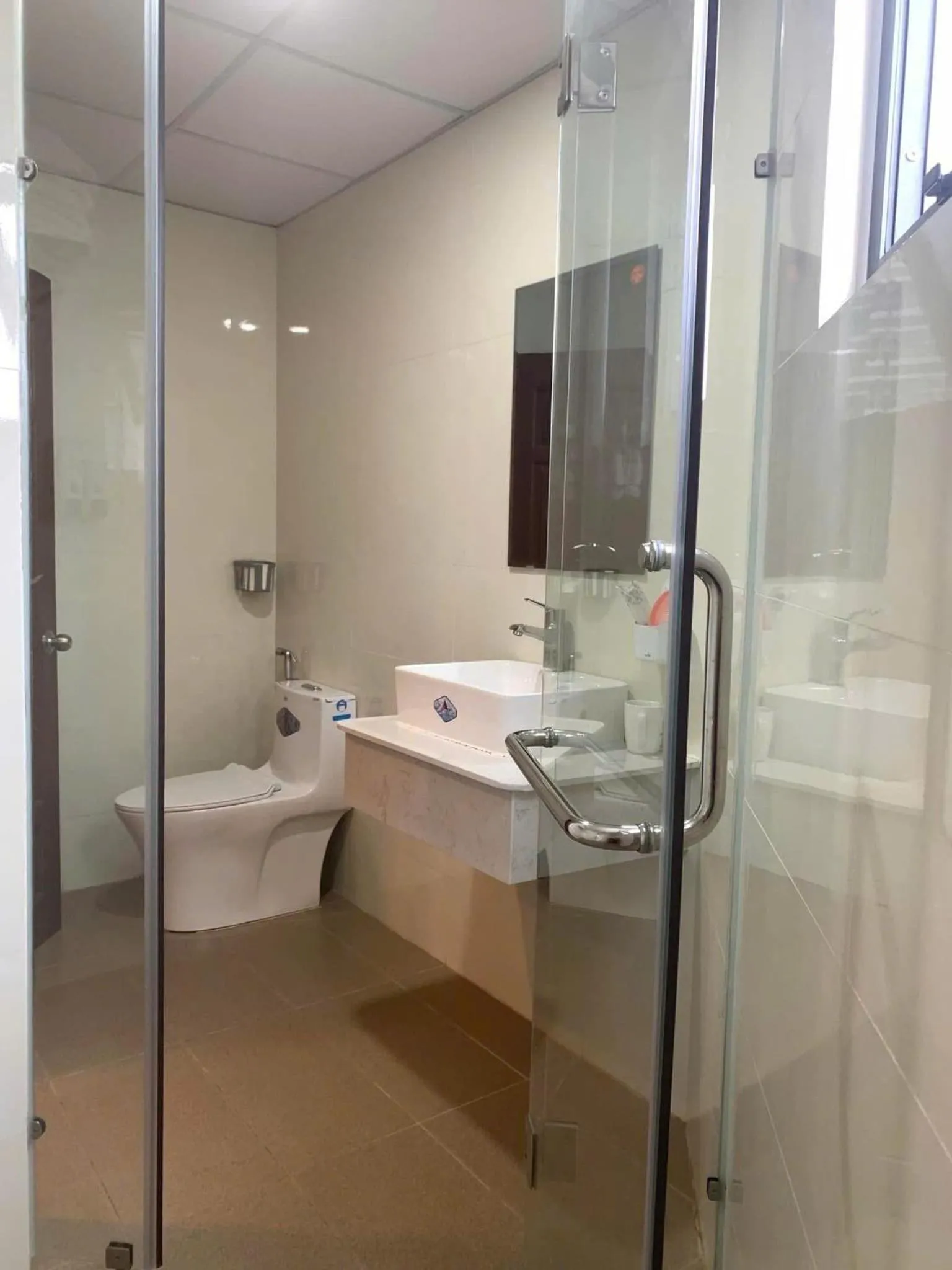 Shower in Happy Beach Hotel