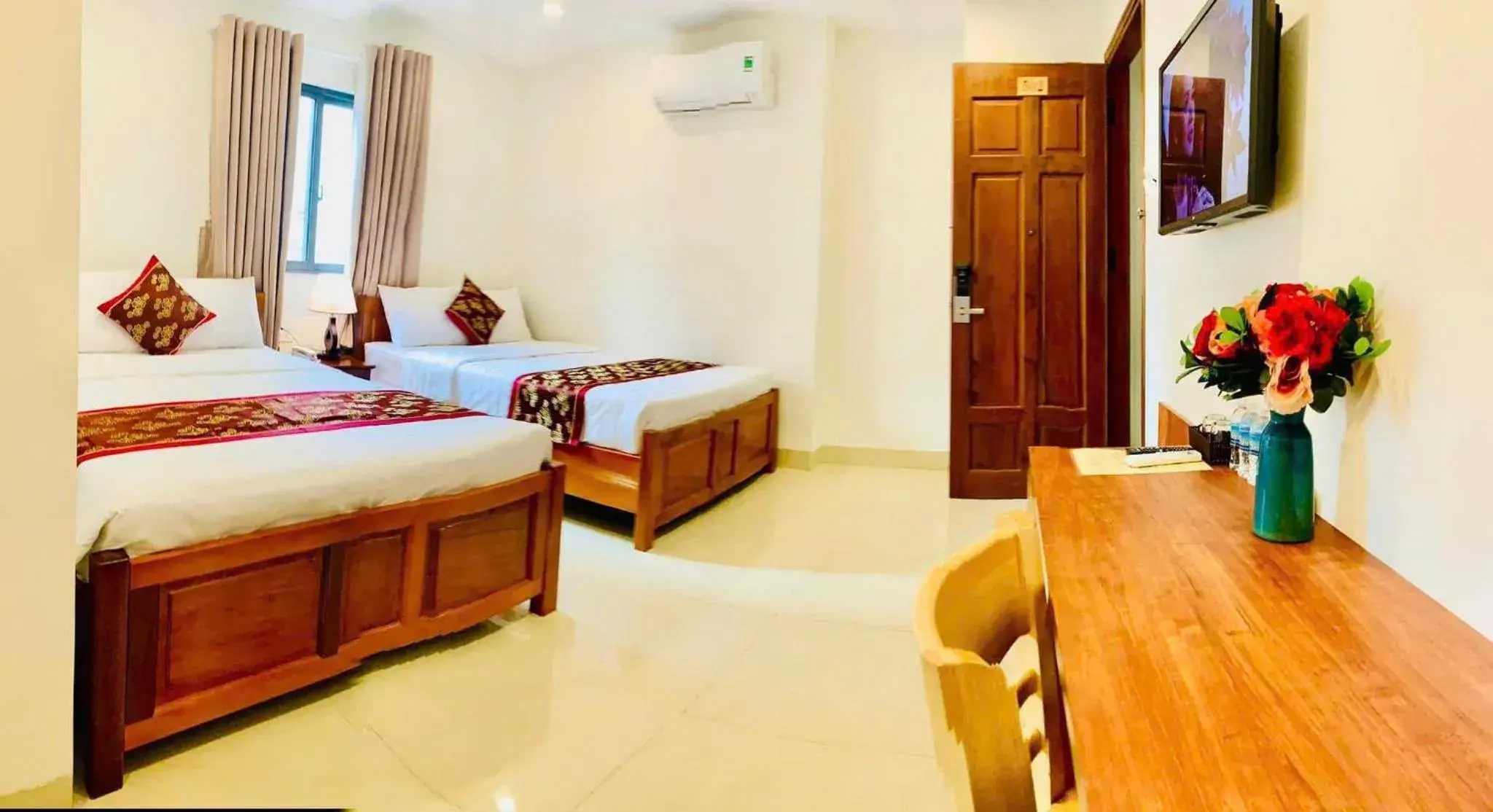 Standard Quadruple Room in Happy Beach Hotel Standard Quadruple Room in Happy Beach Hotel