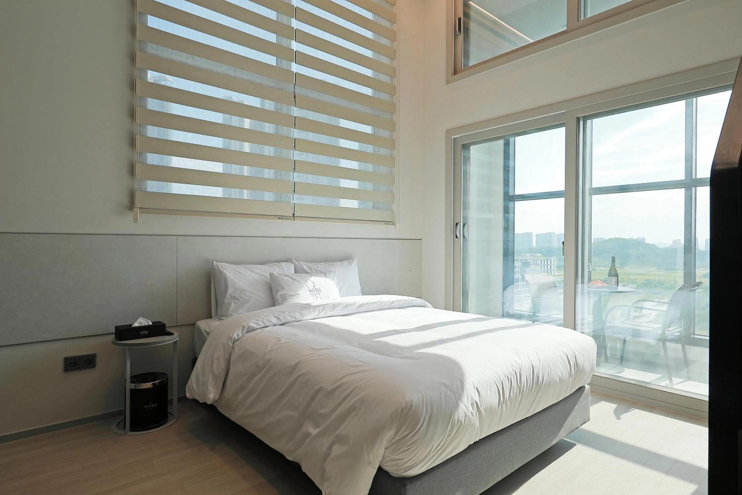 Property building, Bed in Sota Suite Pyeongtaek Godeok branch