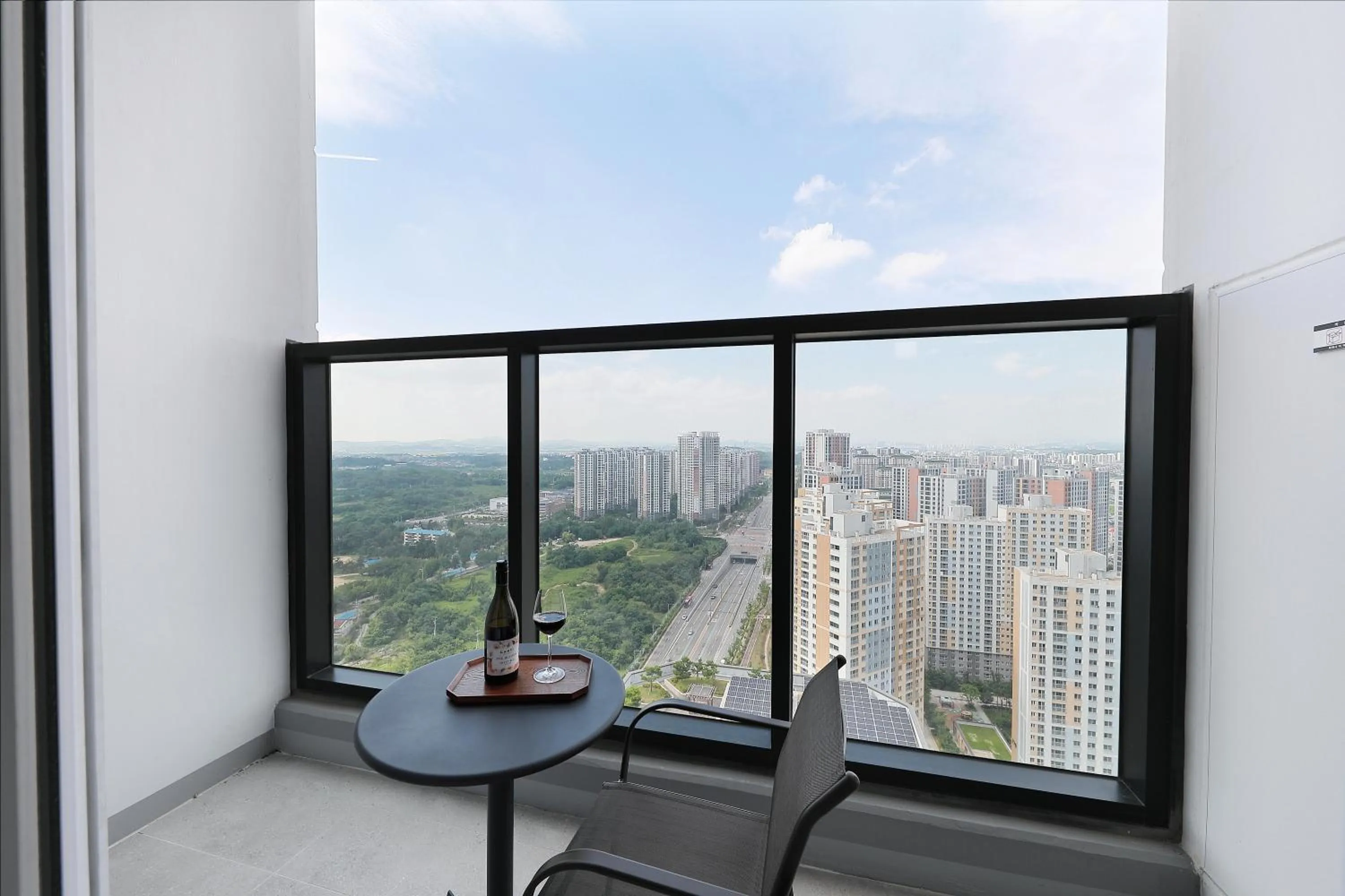 Balcony/Terrace in Sota Suite Pyeongtaek Godeok branch