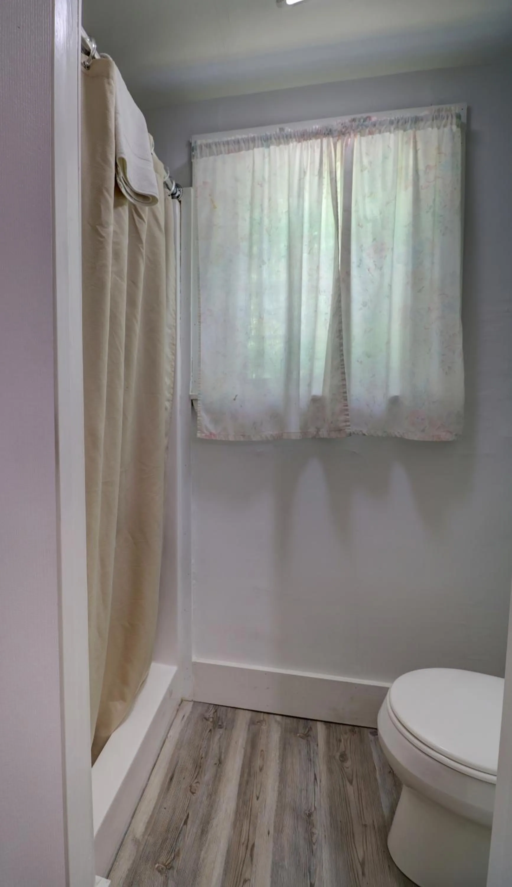 Brookside Inn & Cottages