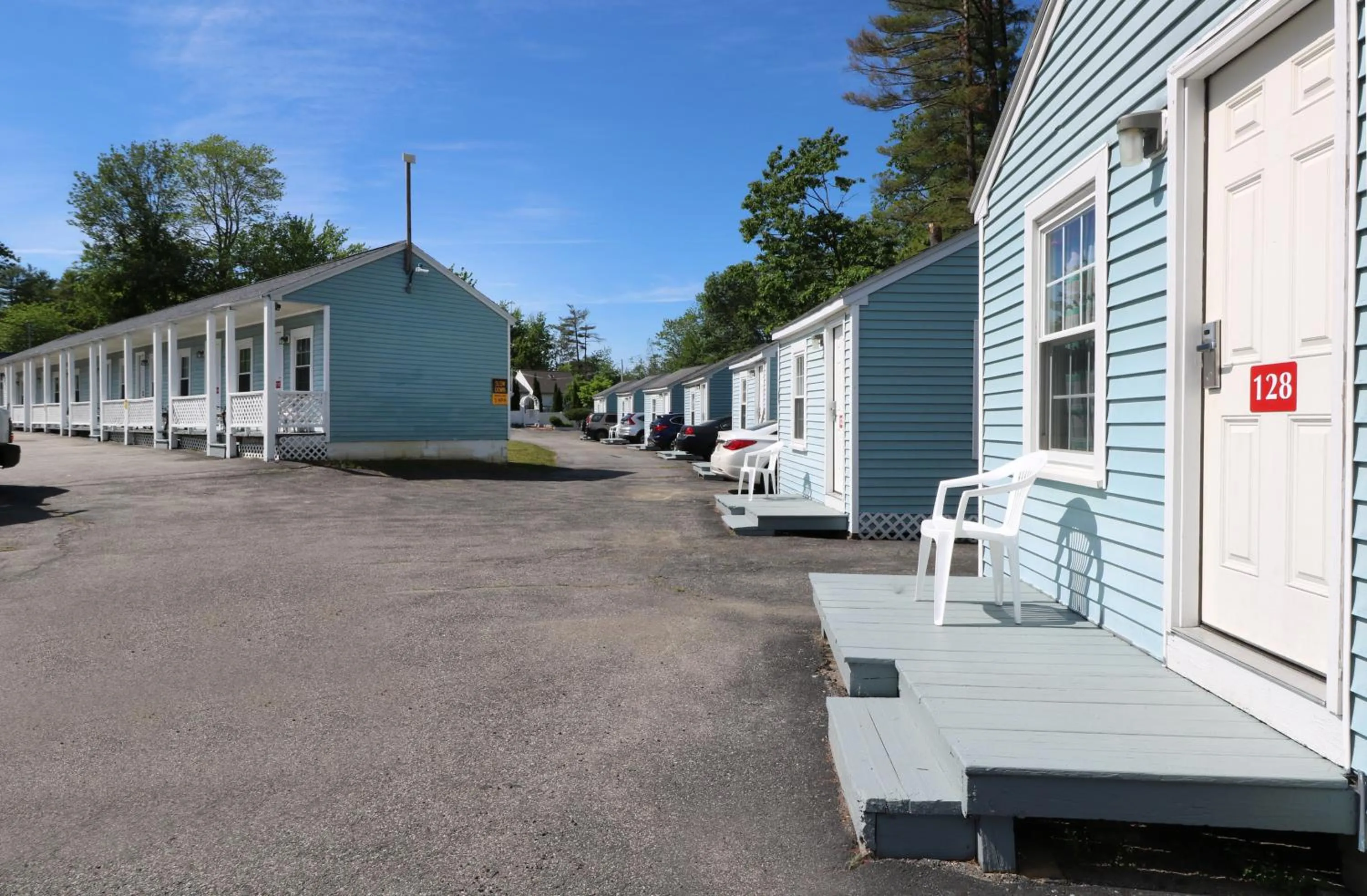 Brookside Inn & Cottages