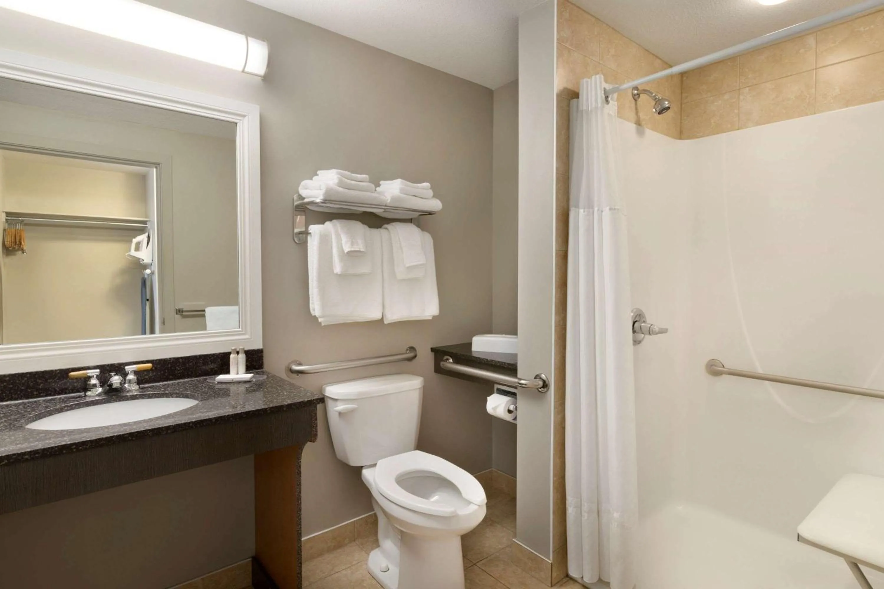 Photo of the whole room in Travelodge by Wyndham Kindersley