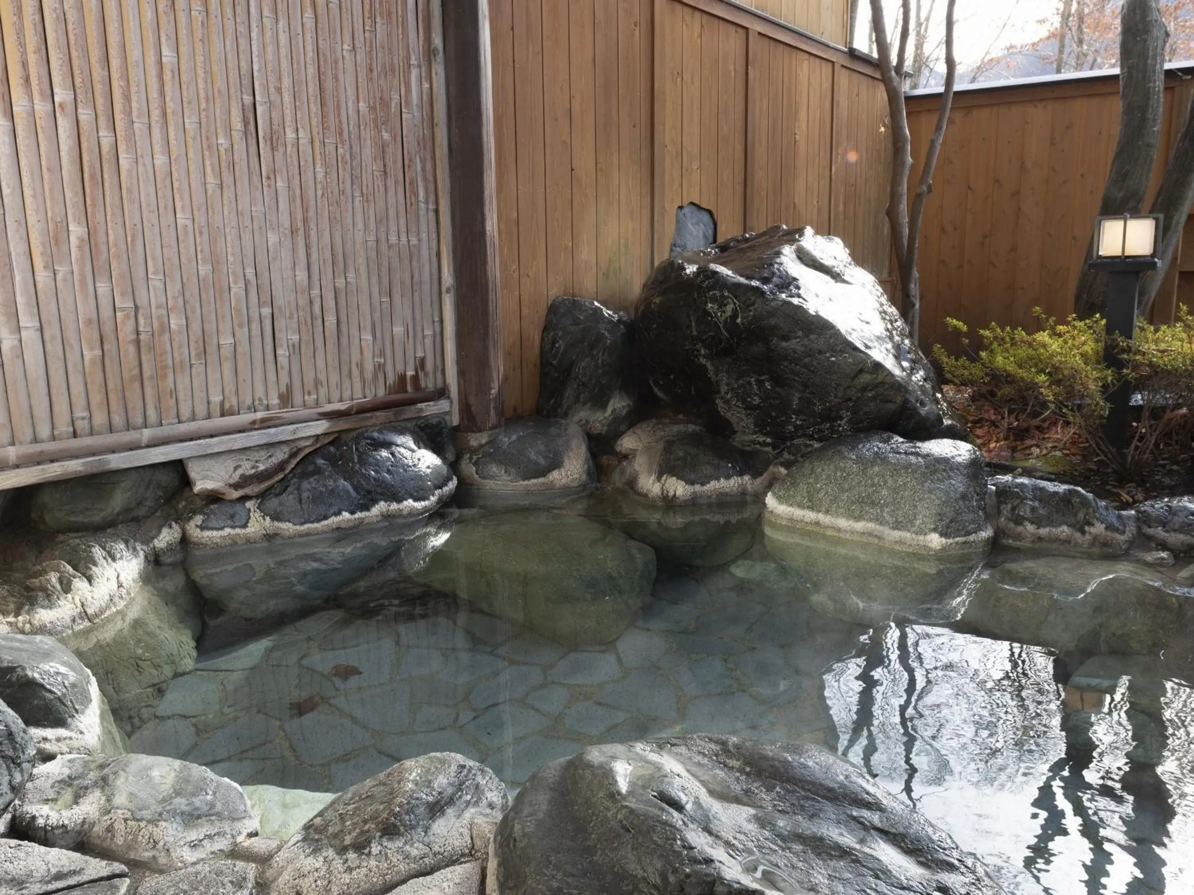 Hot Spring Bath in Shojuen