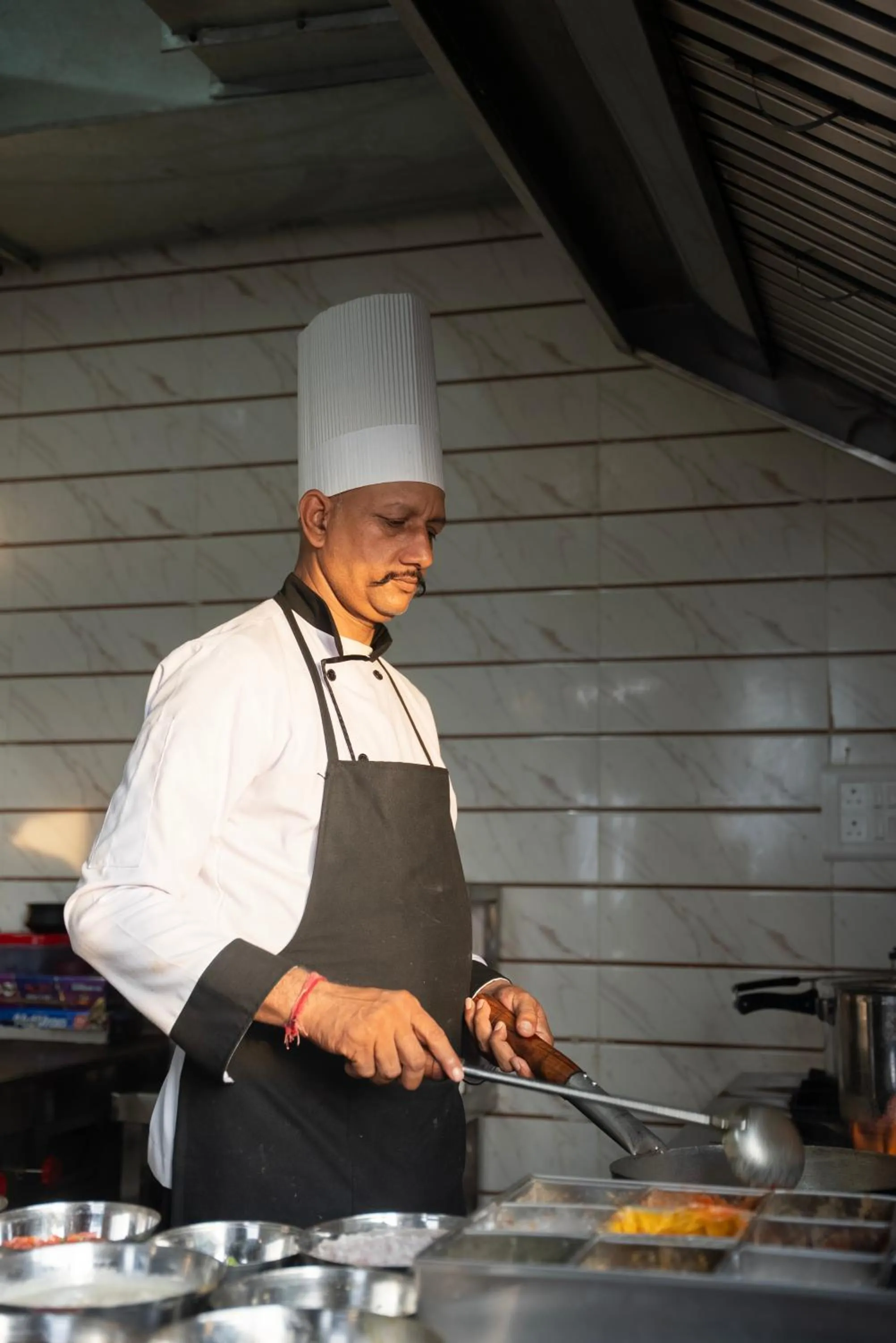 Restaurant/places to eat in The White Roots Hotel