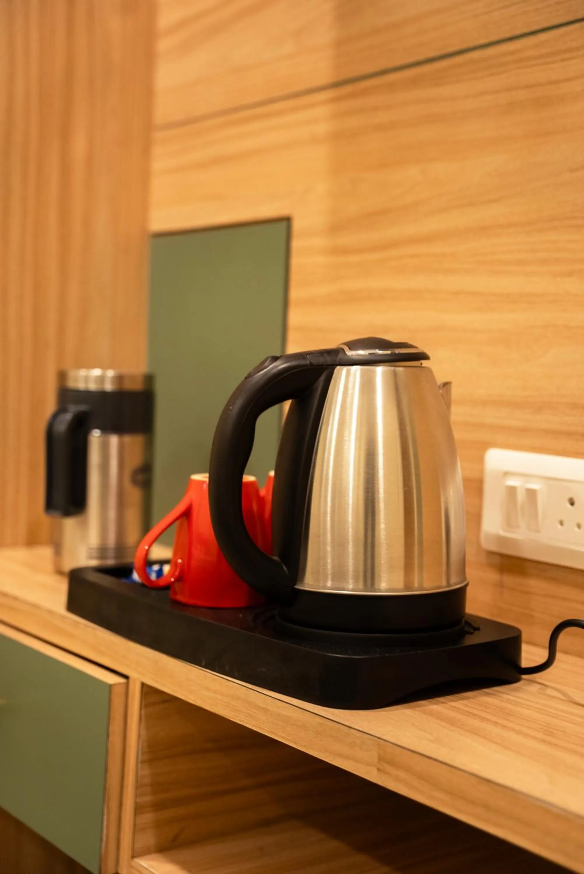 Coffee/tea facilities in The White Roots Hotel