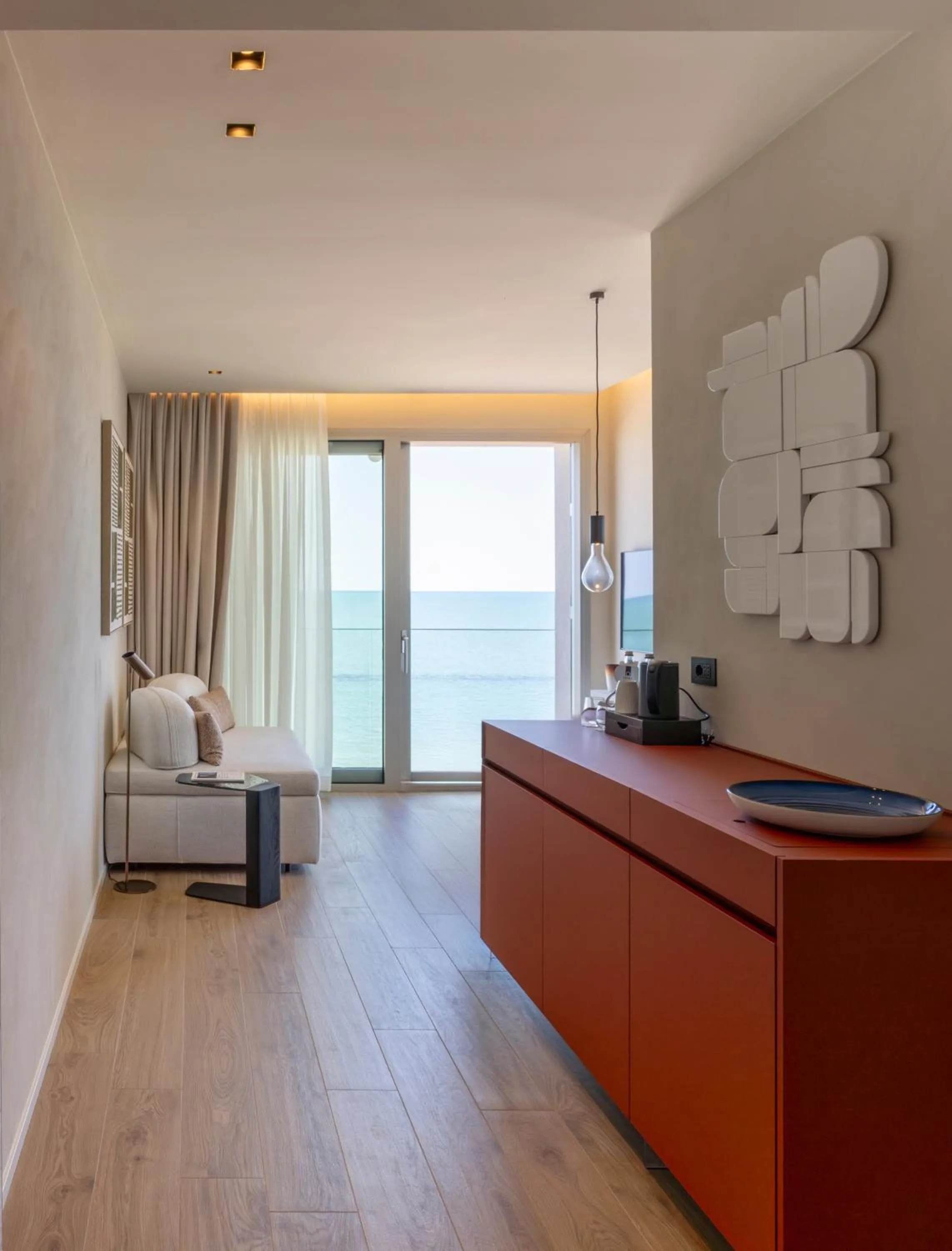 TV and multimedia, Bed in Opera Suite Hotel Pesaro
