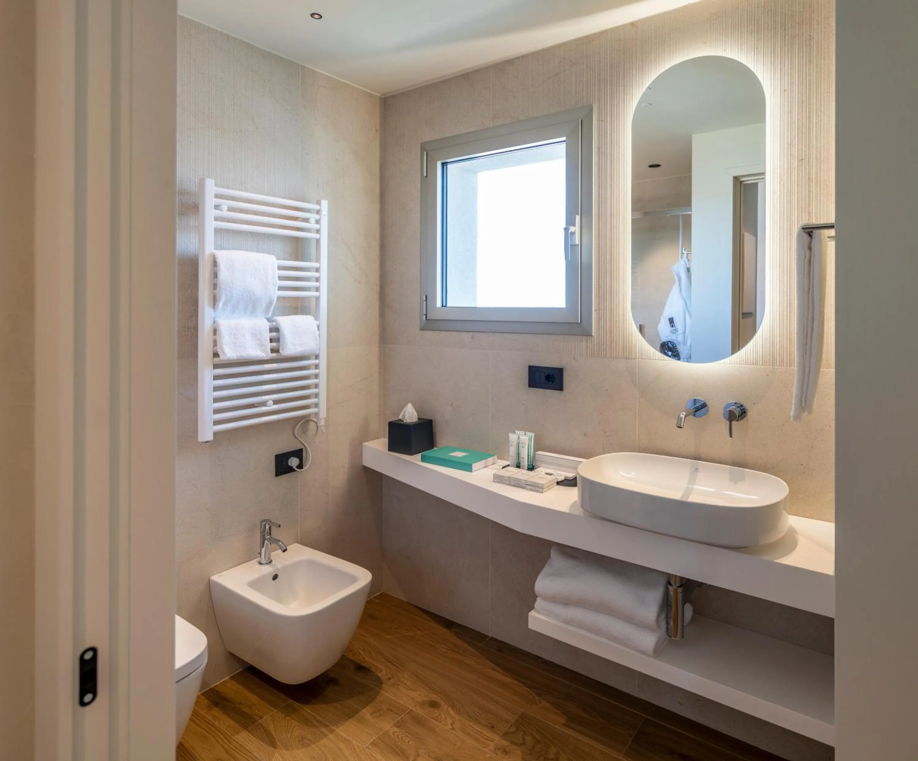 Shower in Opera Suite Hotel Pesaro
