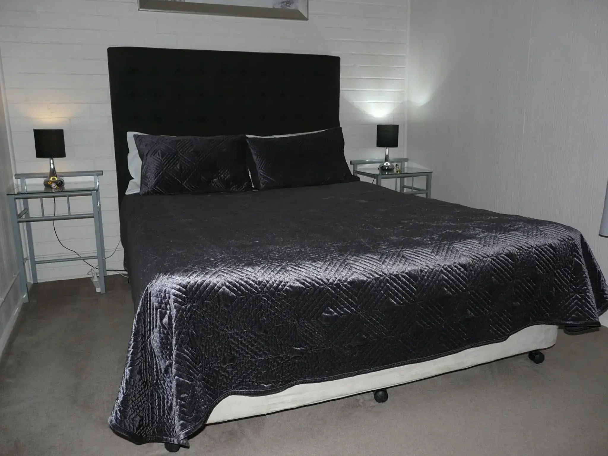 Bed in Lake Bolac Motel Bed in Lake Bolac Motel