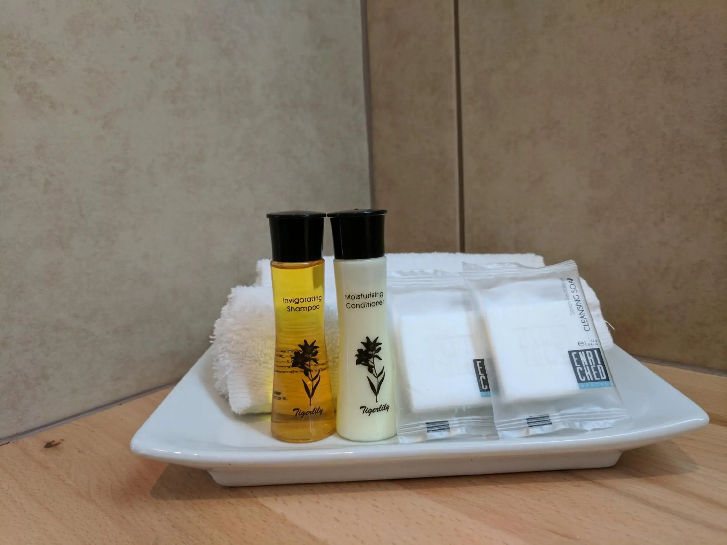 Bathroom in Lake Bolac Motel Bathroom in Lake Bolac Motel