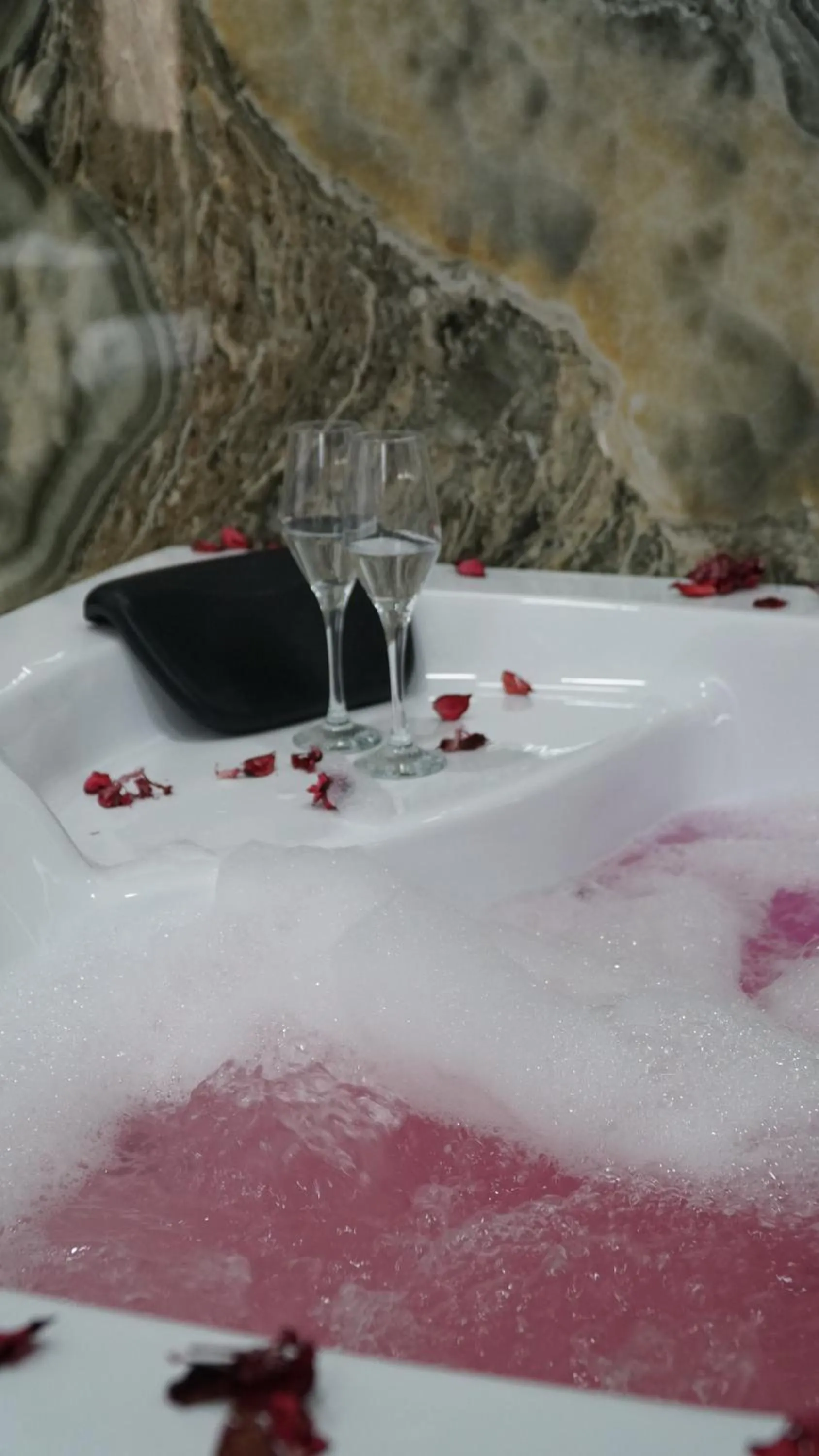 Hot Tub in Dual Hotel Halkalı