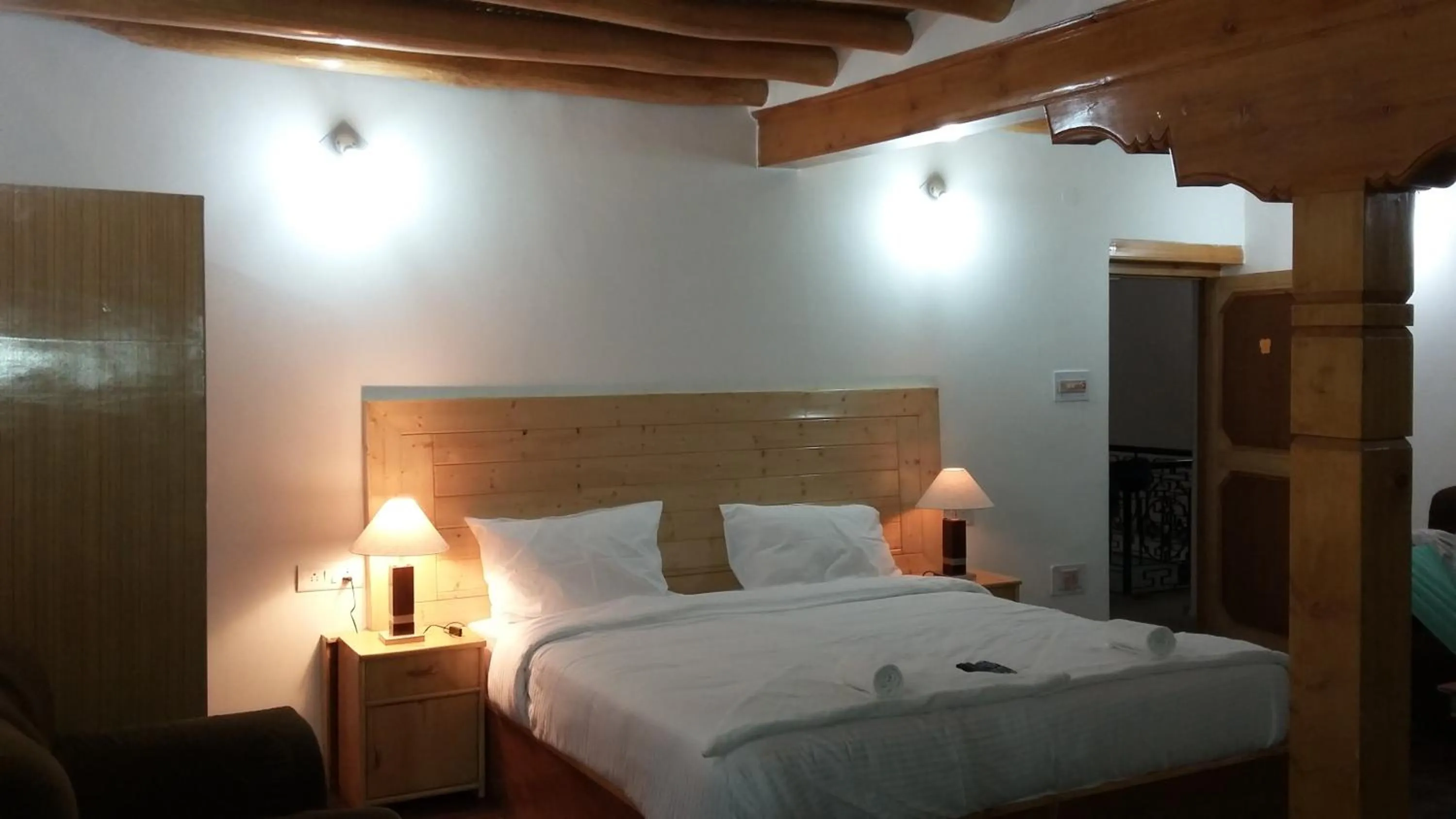 Bedroom, Bed in Shaolin Ladakh