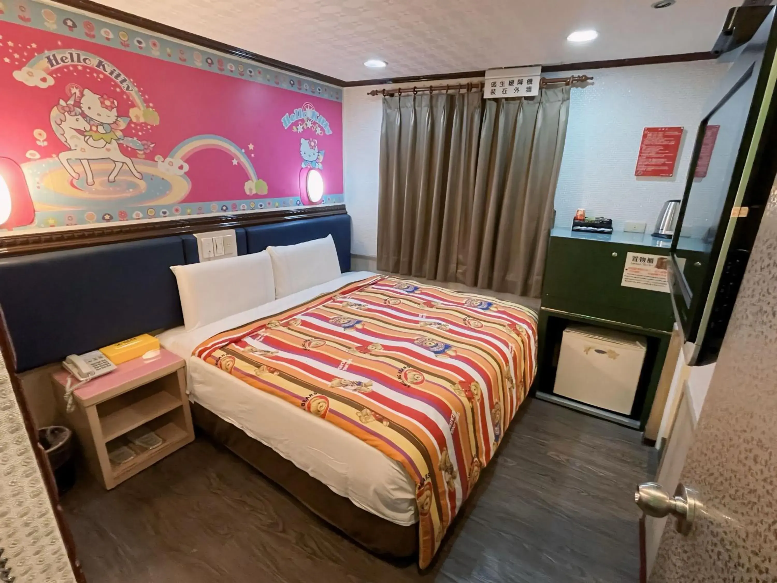 Standard Double Room in Dealer Hotel Standard Double Room in Dealer Hotel