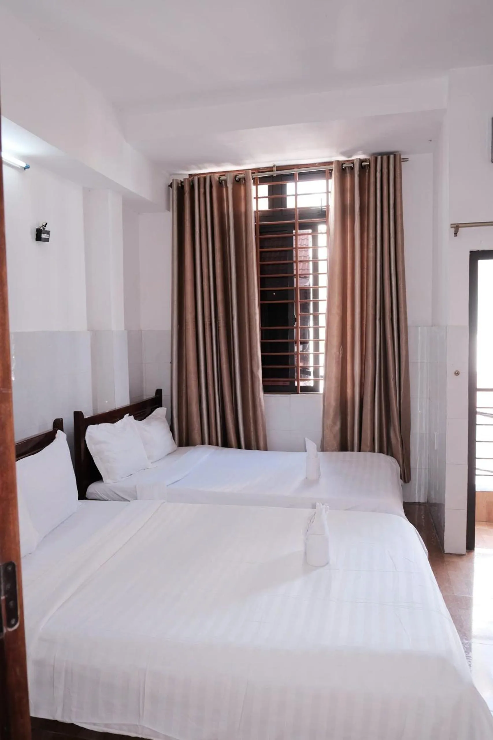 Bed in SH Hotel & Motorbikes For Rent