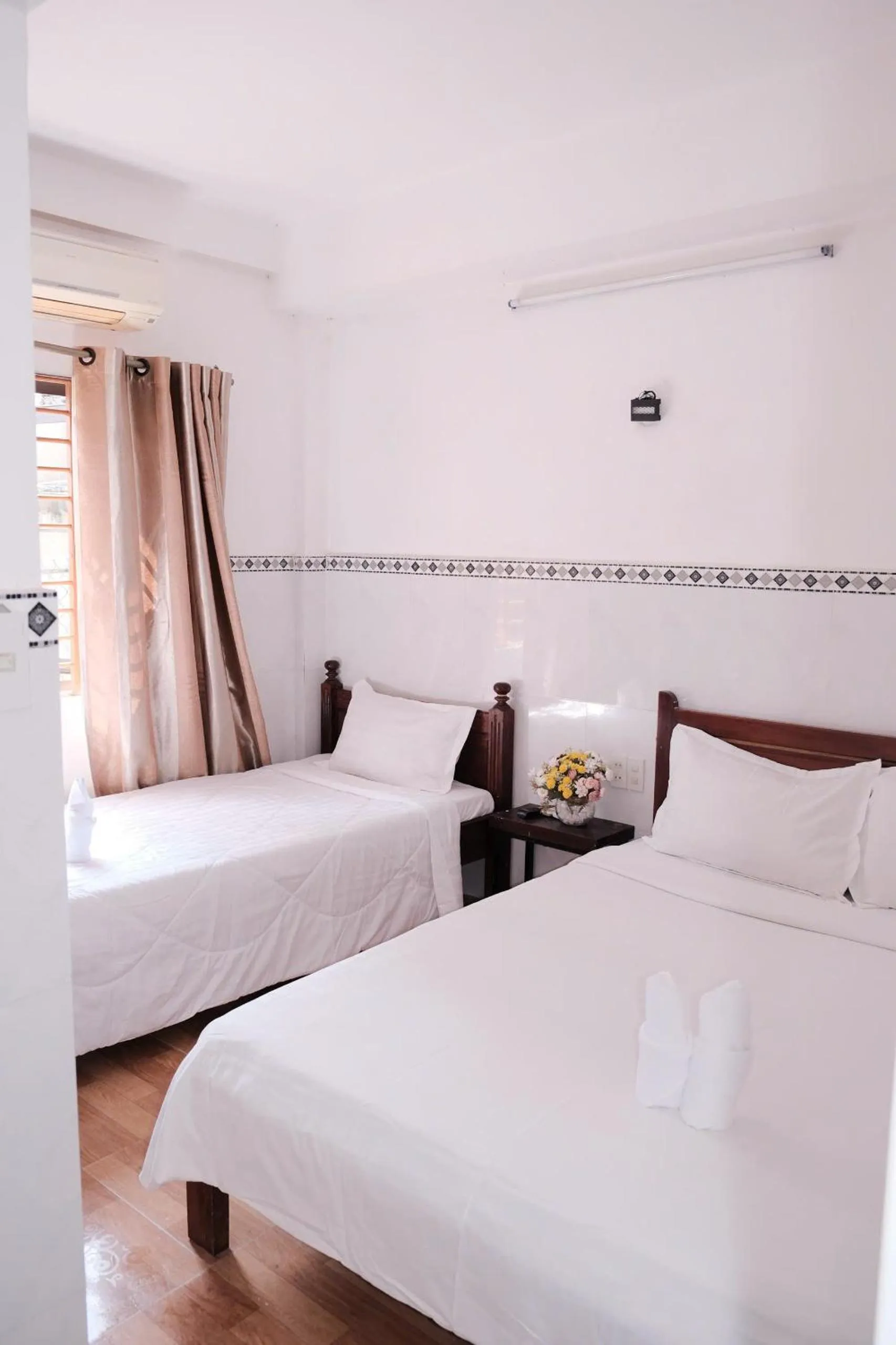 Bed in SH Hotel & Motorbikes For Rent