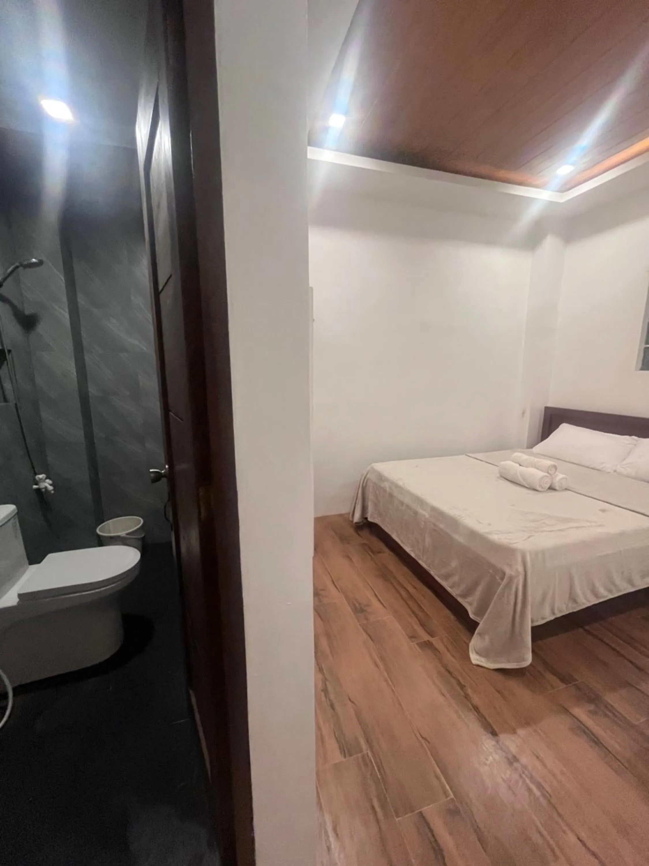 Bedroom, Bed in Jezette's Inn