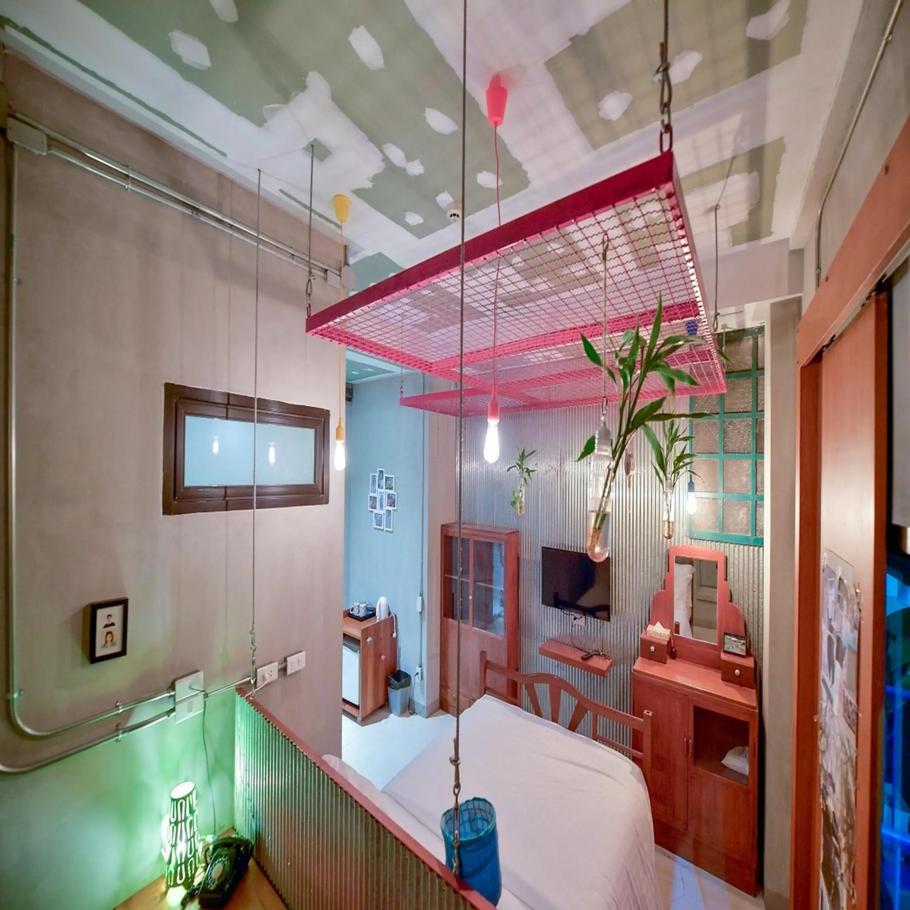 Photo of the whole room, Bed in Collection O Jasaen Stylish Boutique Hotel Photo of the whole room, Bed in Collection O Jasaen Stylish Boutique Hotel