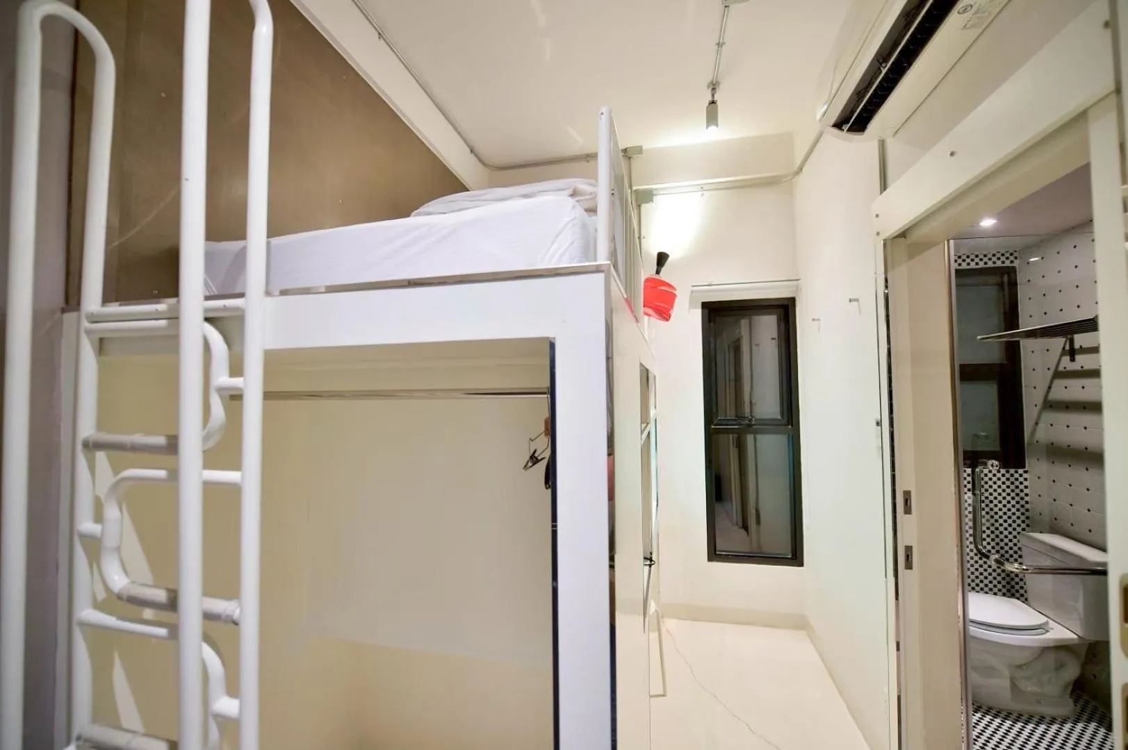 Bathroom in Collection O Jasaen Stylish Unique Hotel