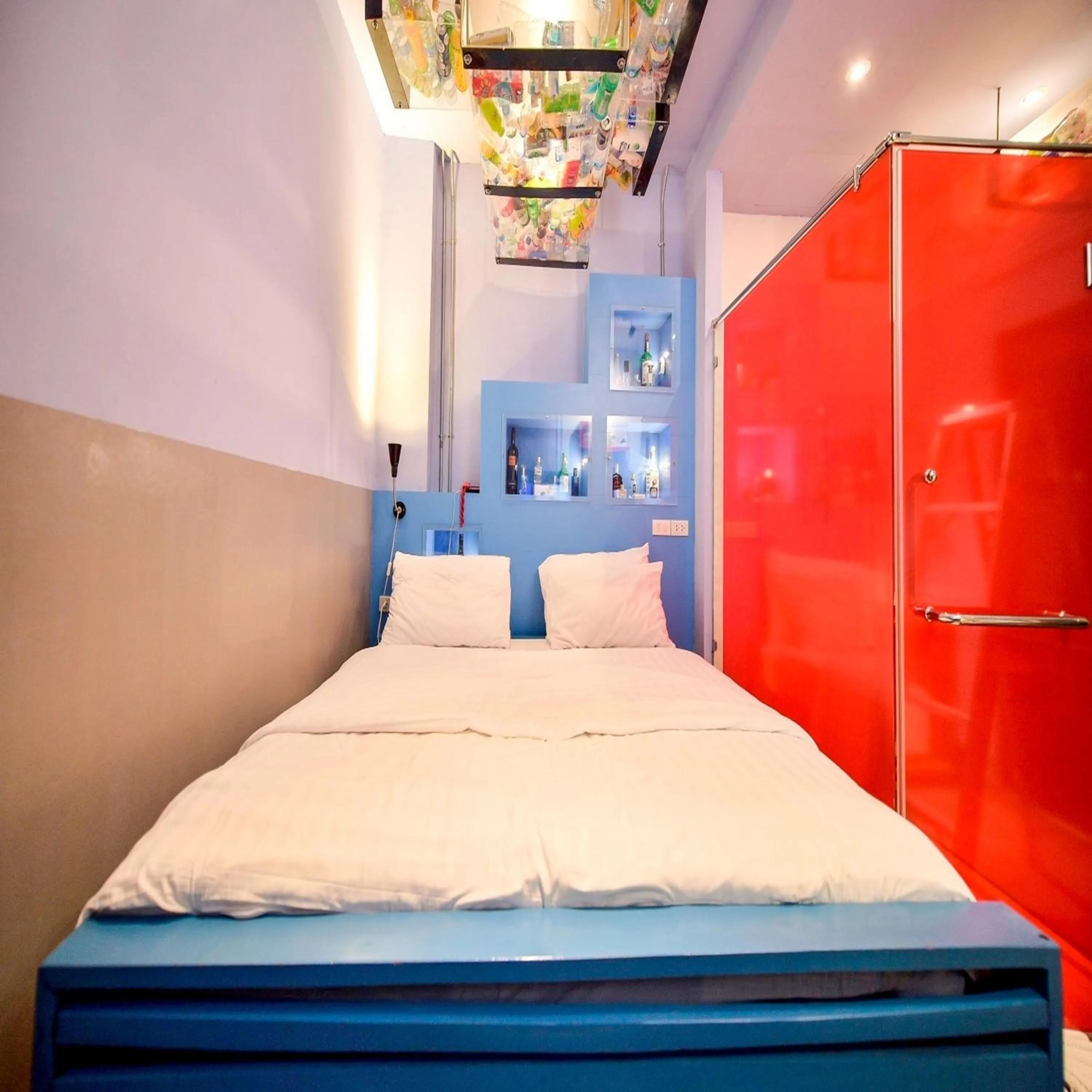 Photo of the whole room, Bed in Collection O Jasaen Stylish Unique Hotel