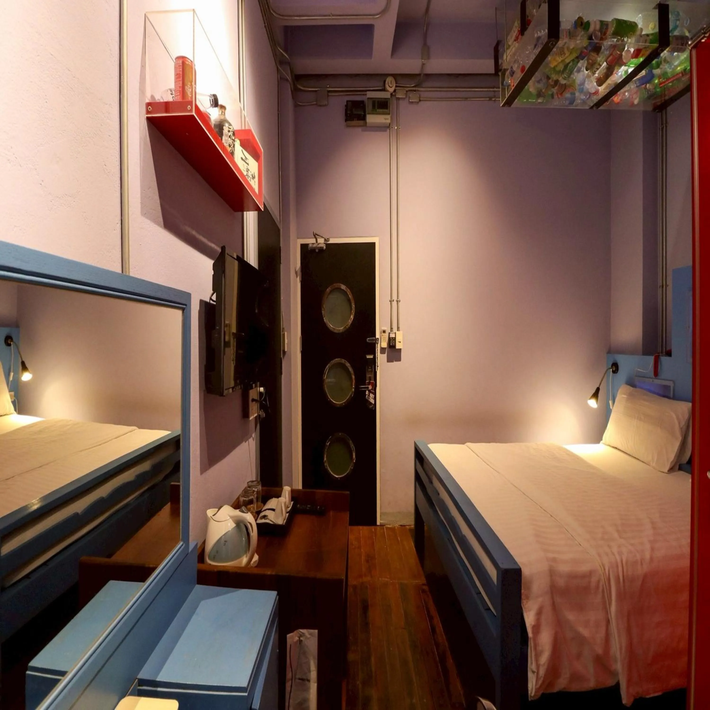 Photo of the whole room, Bed in Collection O Jasaen Stylish Unique Hotel