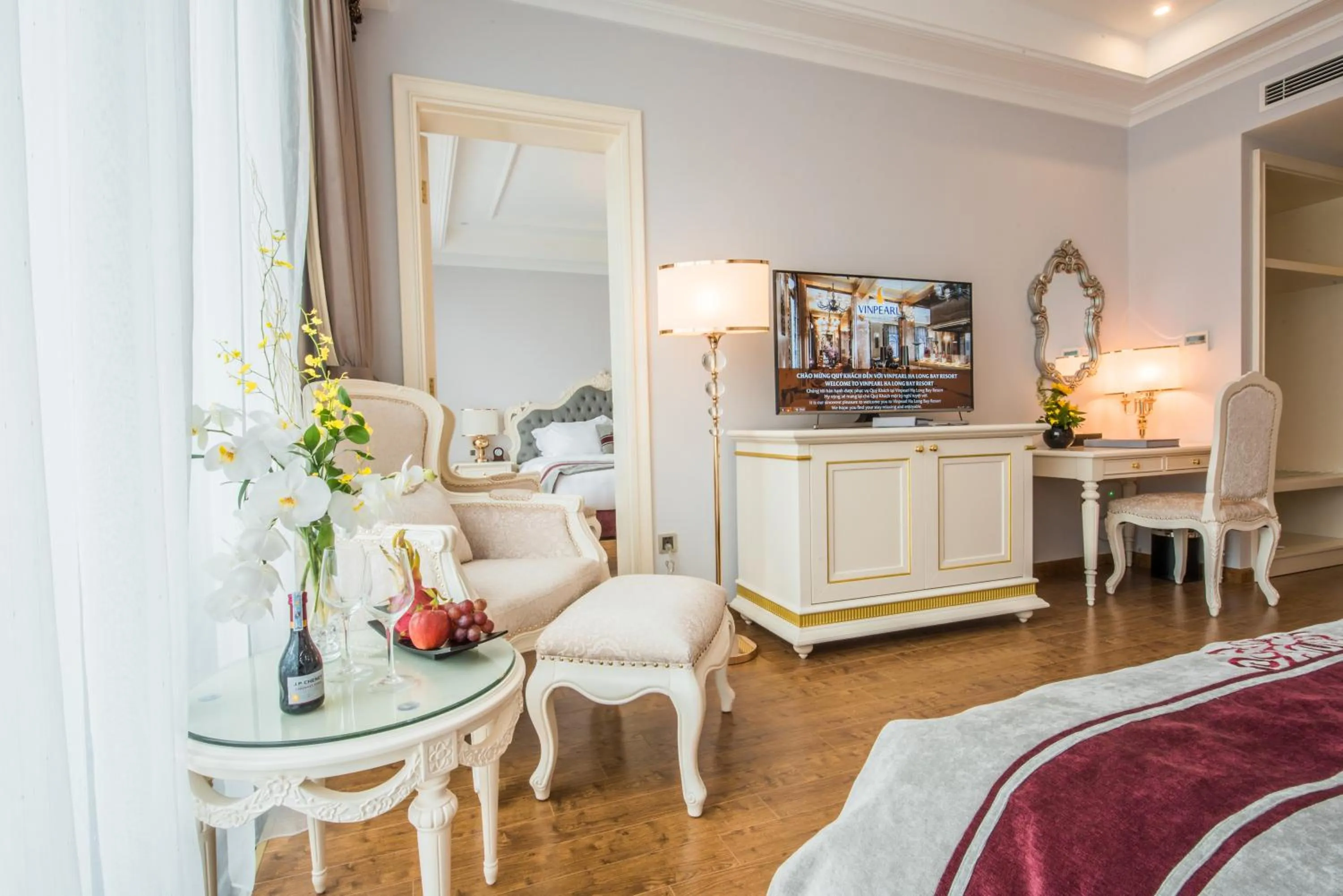 TV and multimedia, Bed in Vinpearl Resort & Spa Ha Long