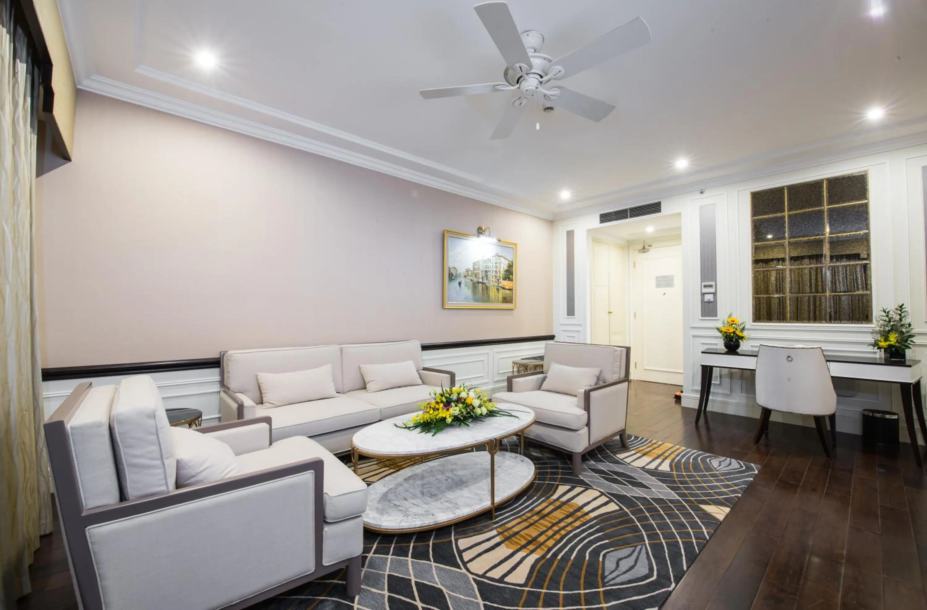 Living room in Vinpearl Resort & Spa Ha Long