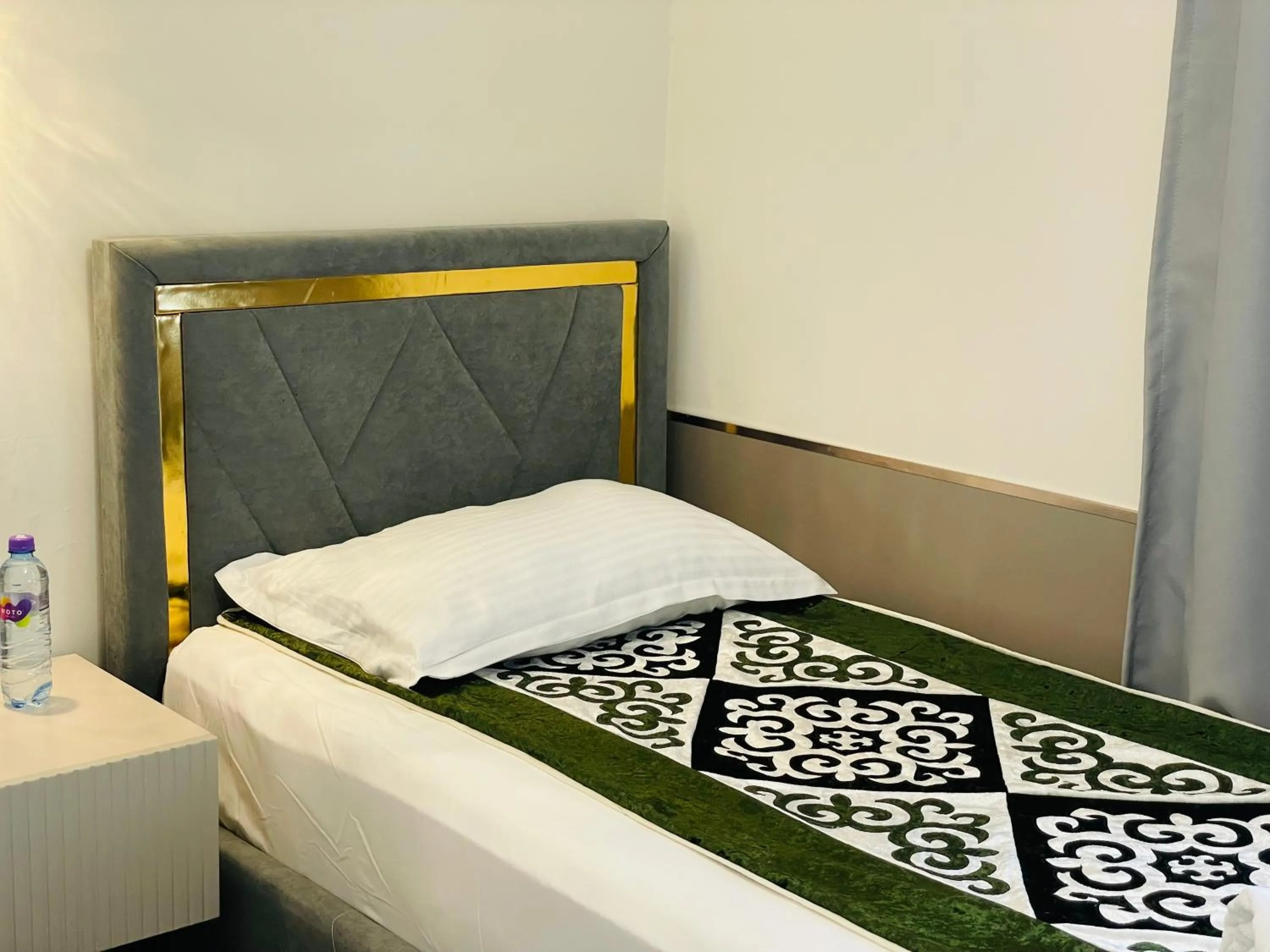 Twin Room in Naya Hotel