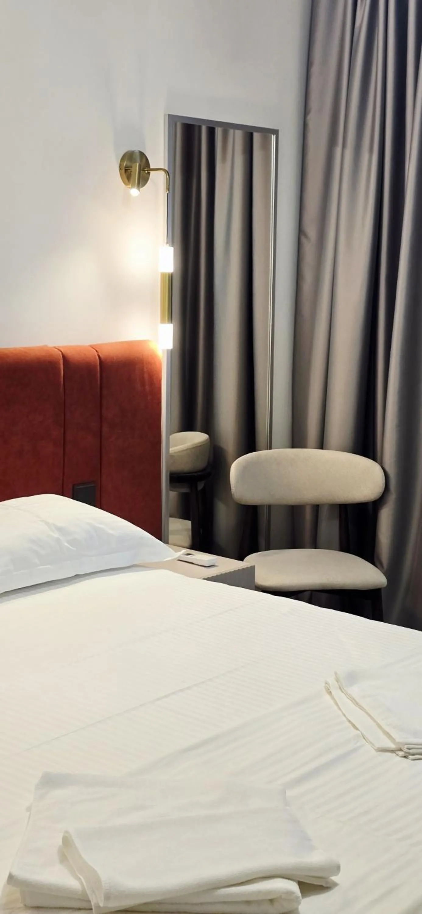 Naya Hotel