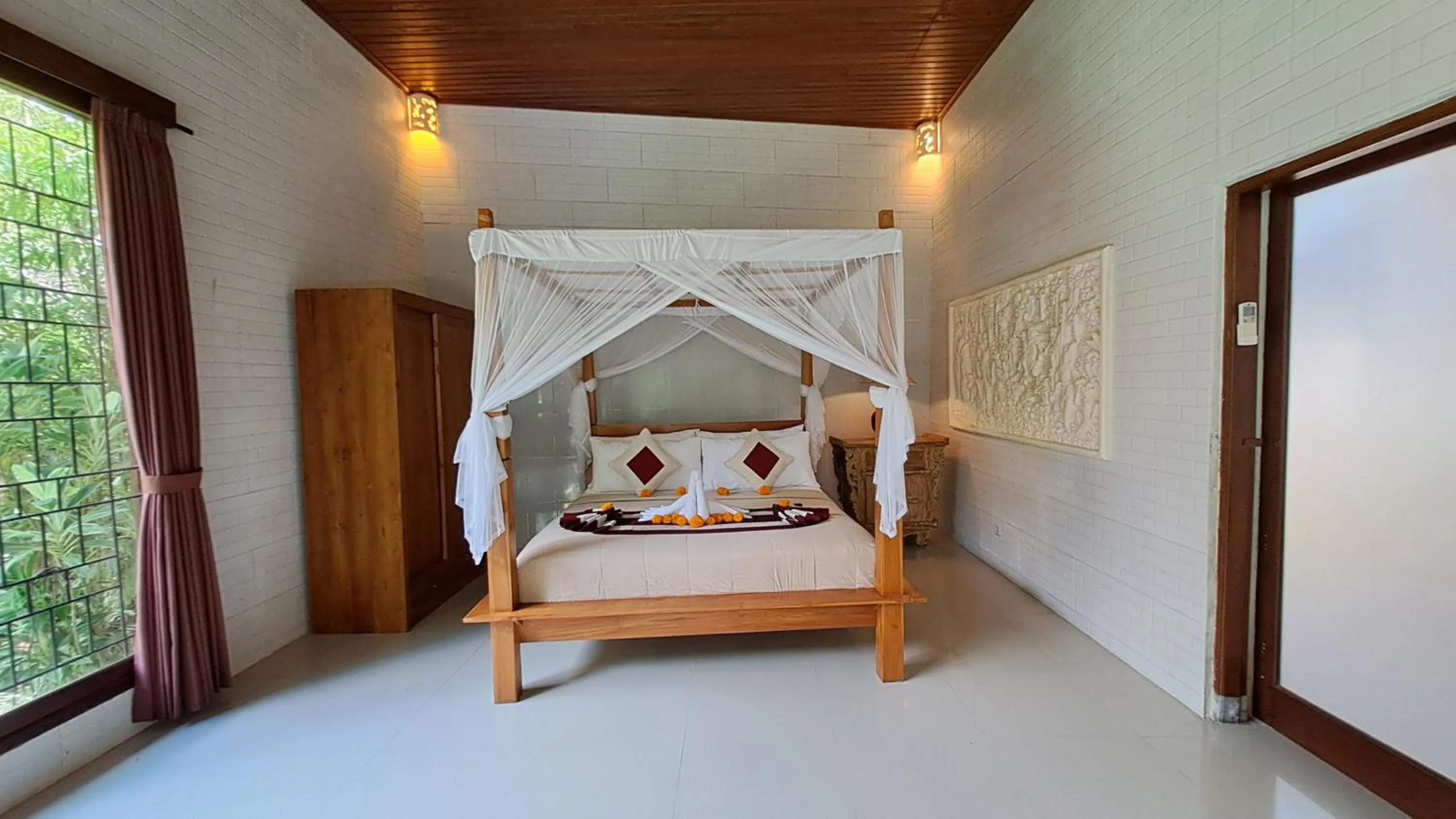 Bed in MaiMai Sari