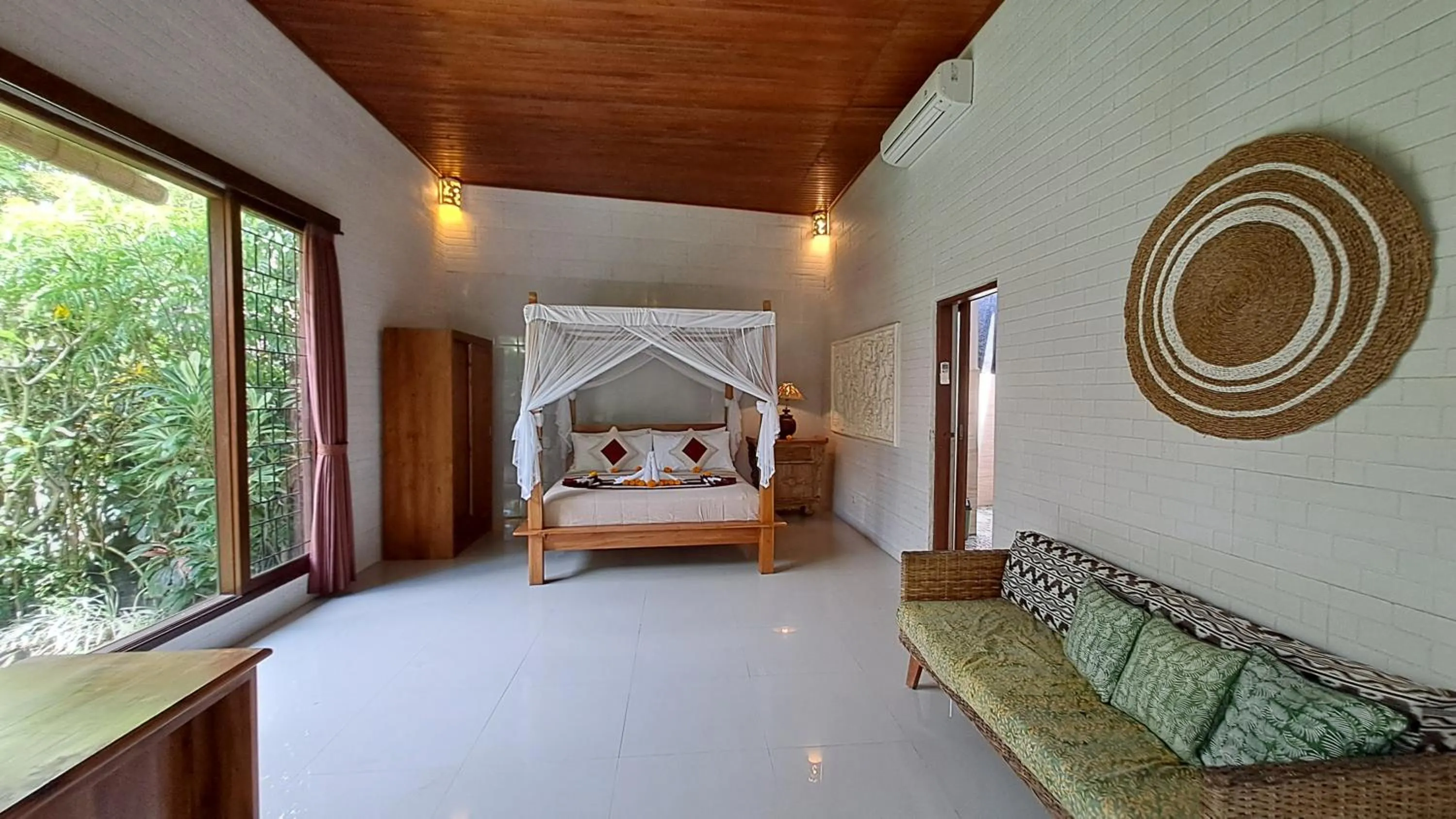 Bed in MaiMai Sari
