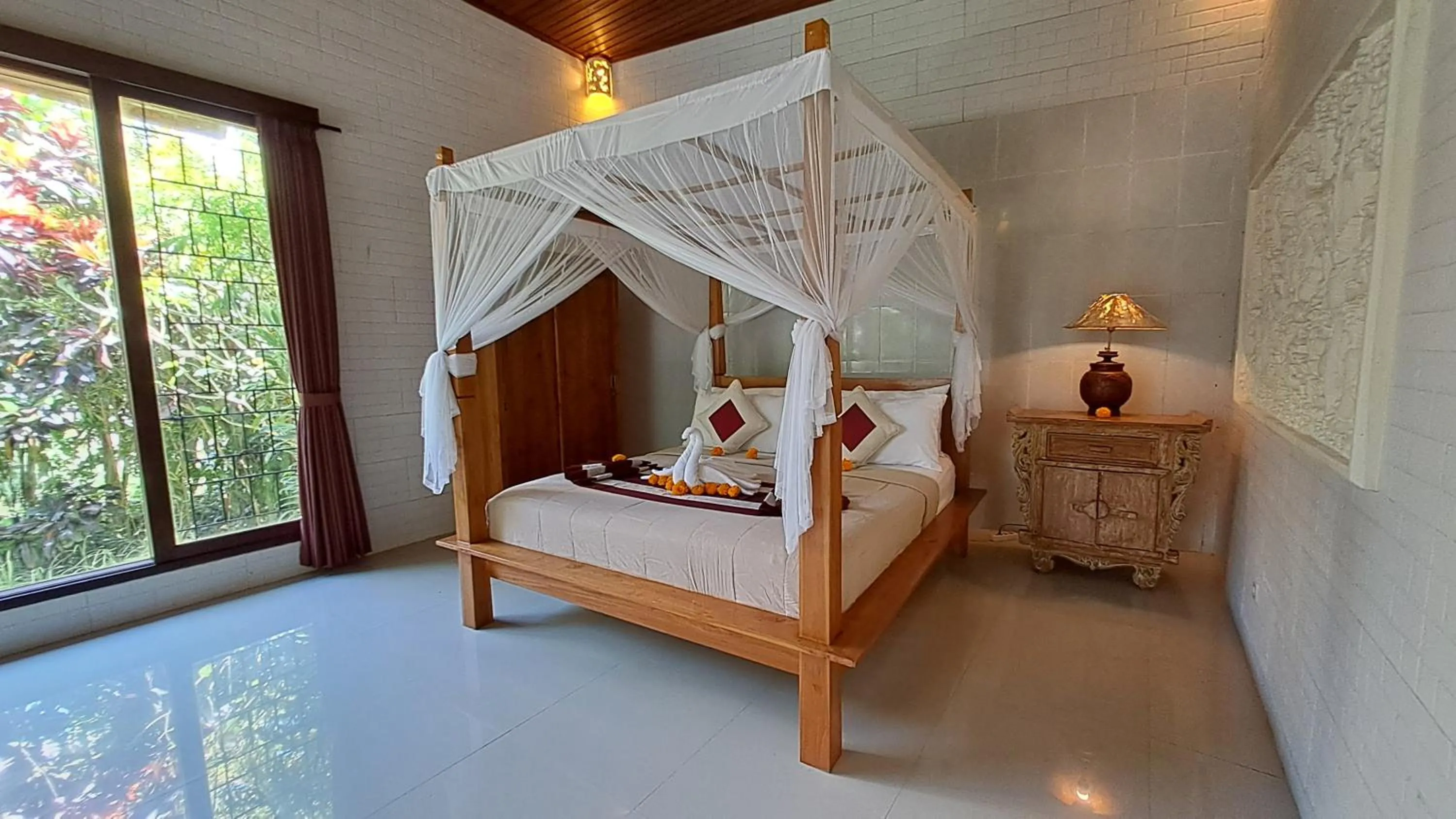 Bed in MaiMai Sari