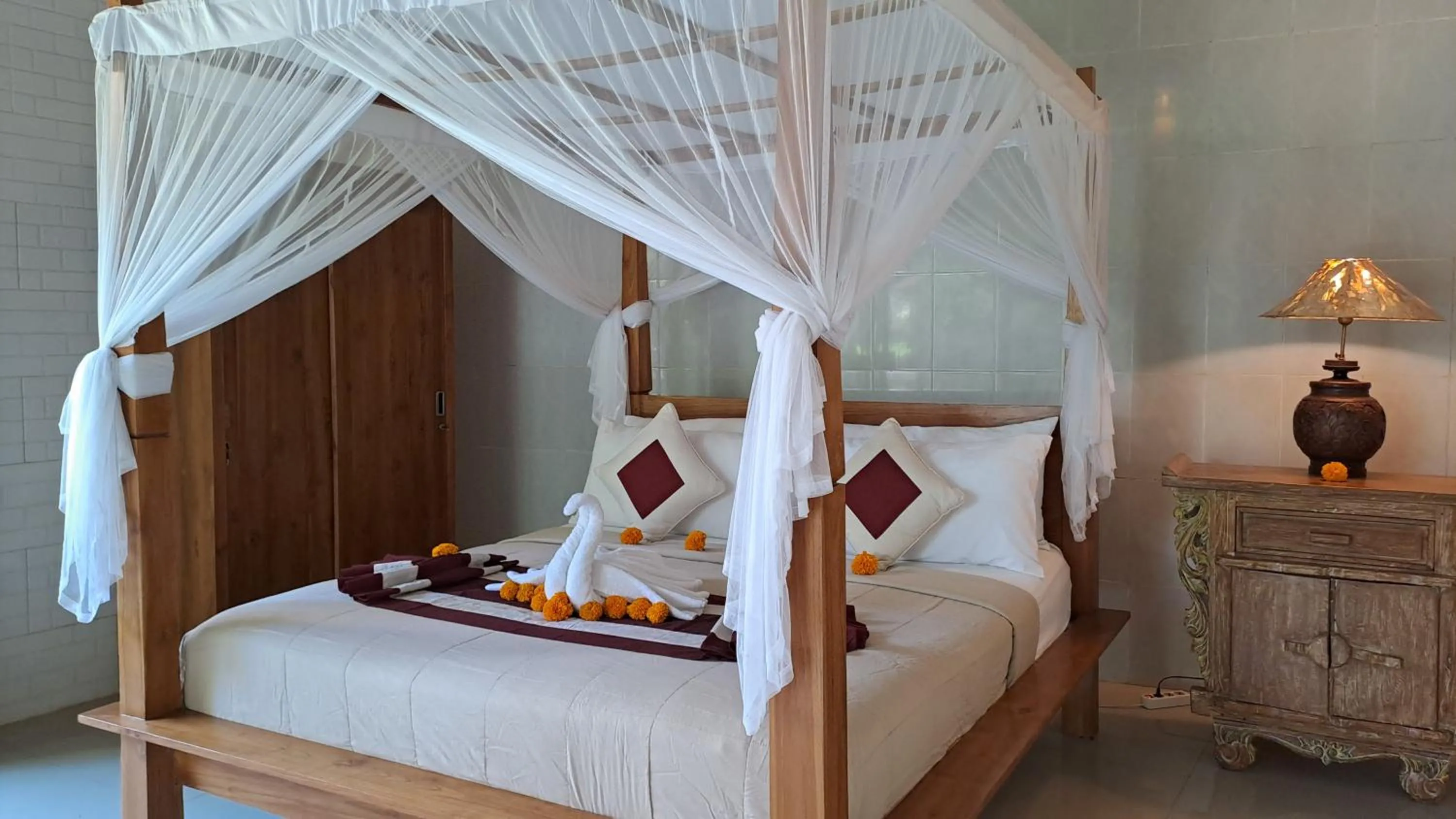 Bed in MaiMai Sari