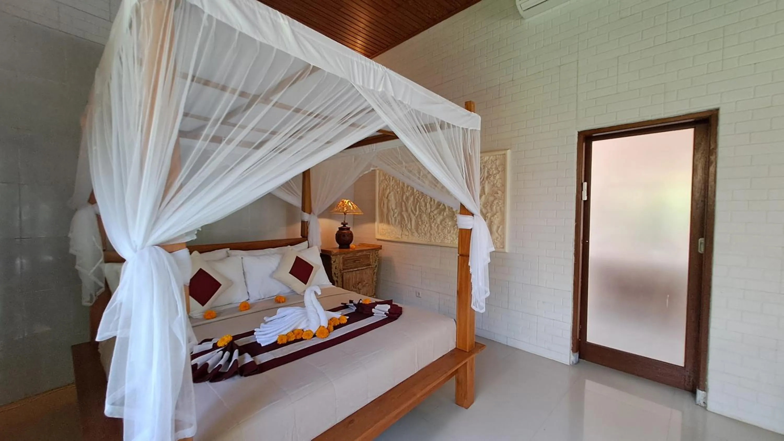 Bed in MaiMai Sari