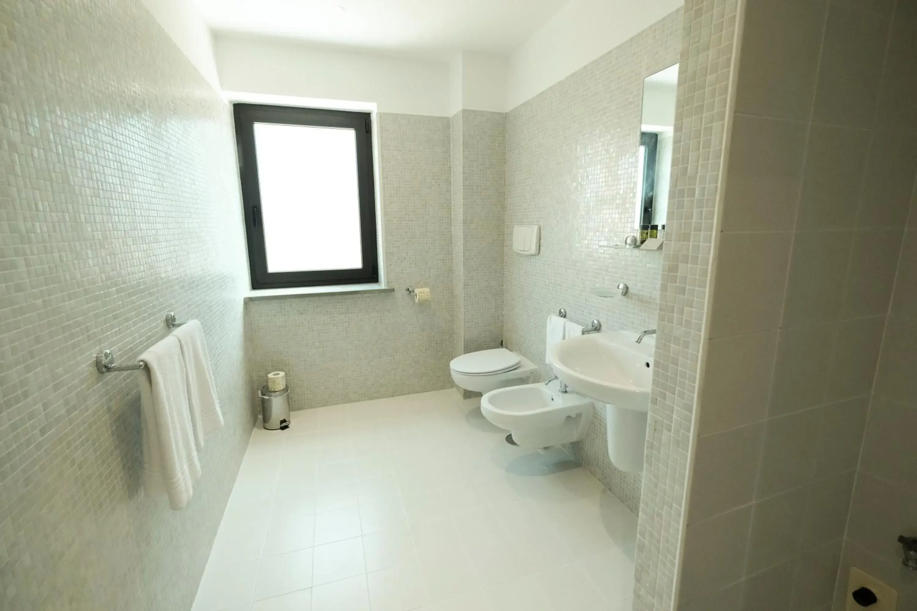 Standard King Room - single occupancy - Non-Smoking in Best Western Grand Hotel Catanzaro Standard King Room - single occupancy - Non-Smoking in Best Western Grand Hotel Catanzaro