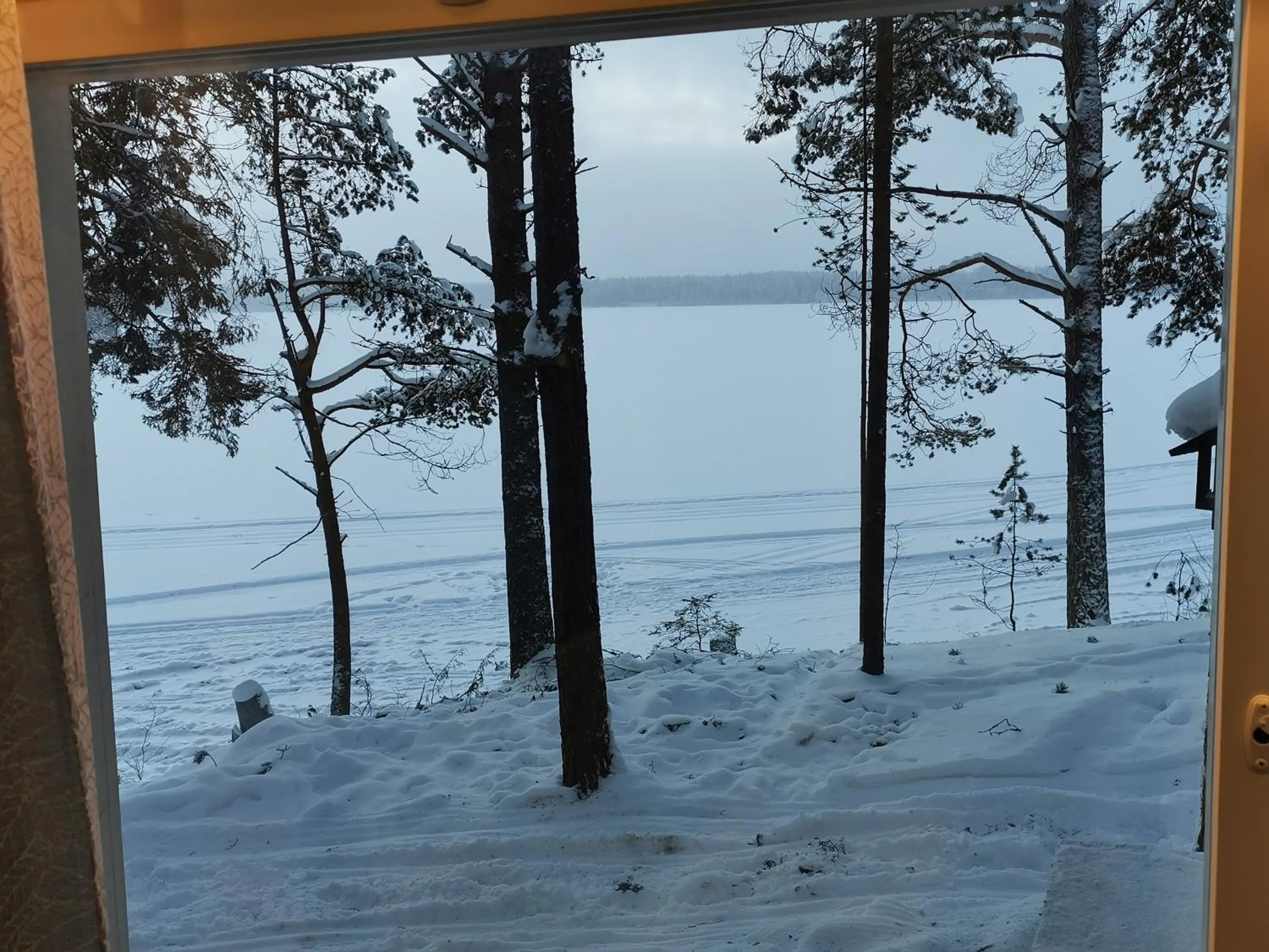 Lake view in Ollilan Lomamajat