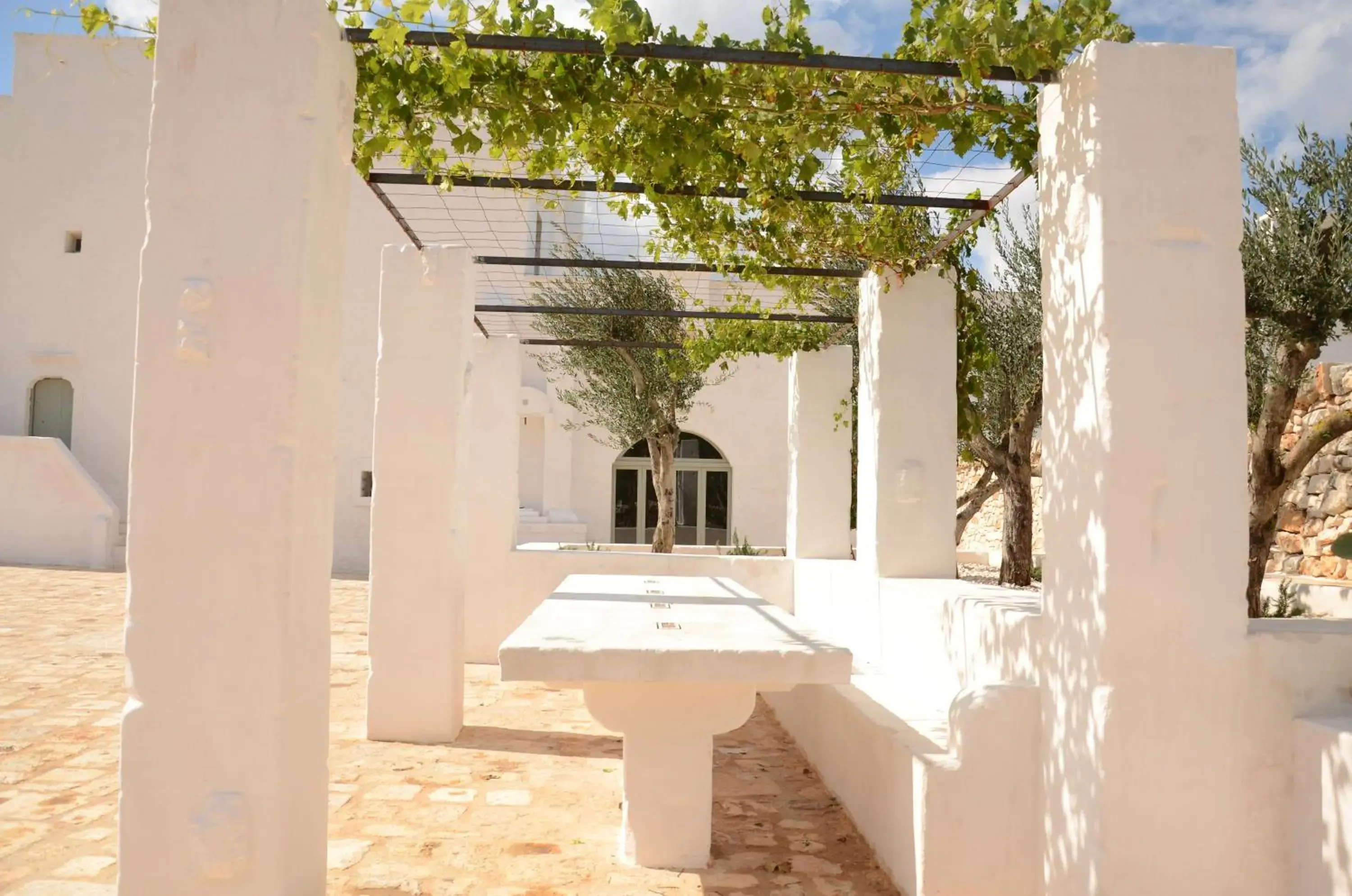 Facade/entrance in Masseria Le Carrube Facade/entrance in Masseria Le Carrube