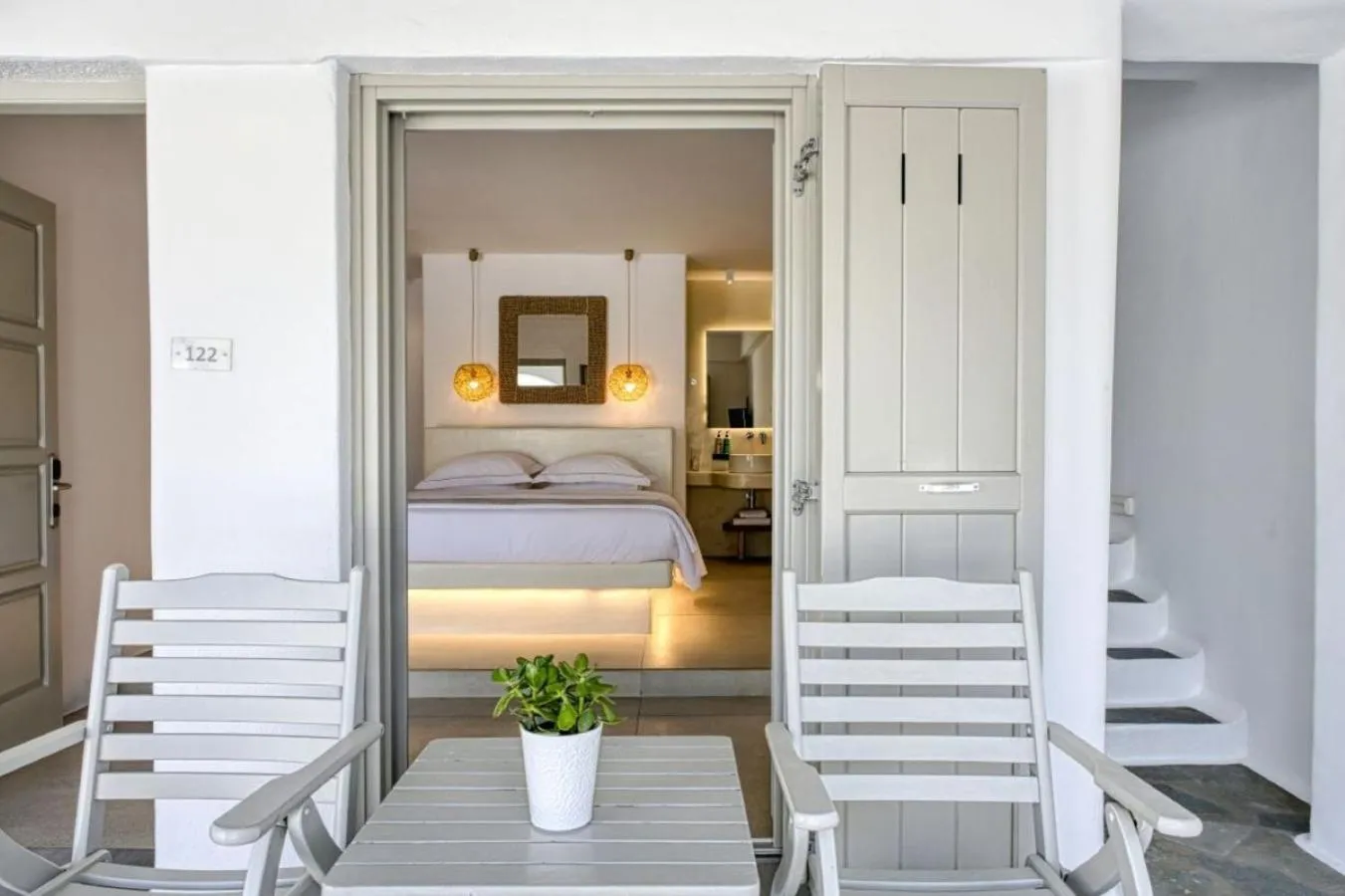 Balcony/Terrace, Bed in Nodo Boutique Hotel