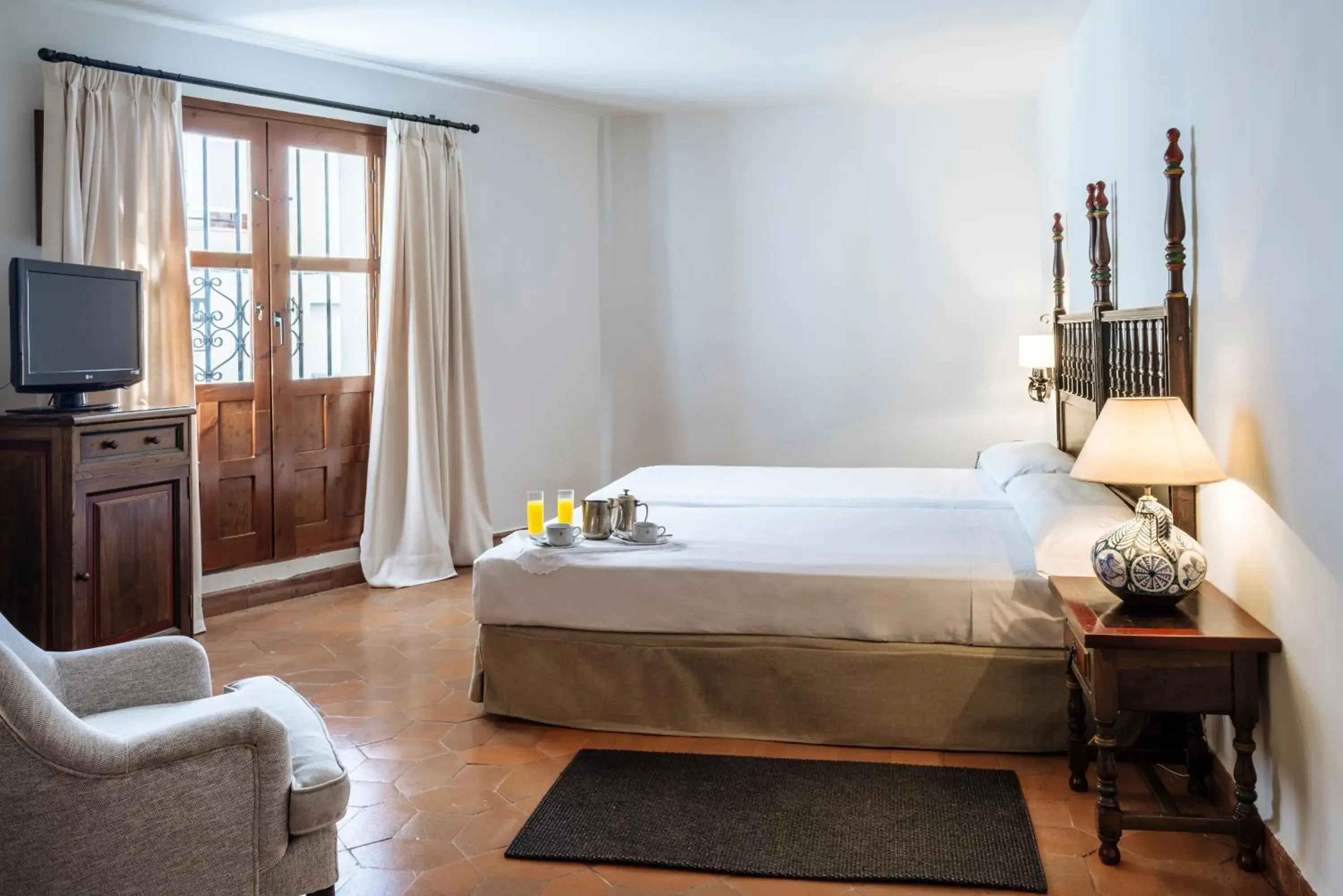 Photo of the whole room, Bed in Parador de Mérida Photo of the whole room, Bed in Parador de Mérida