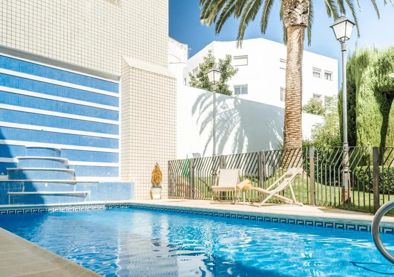 Swimming pool in Parador de Mérida